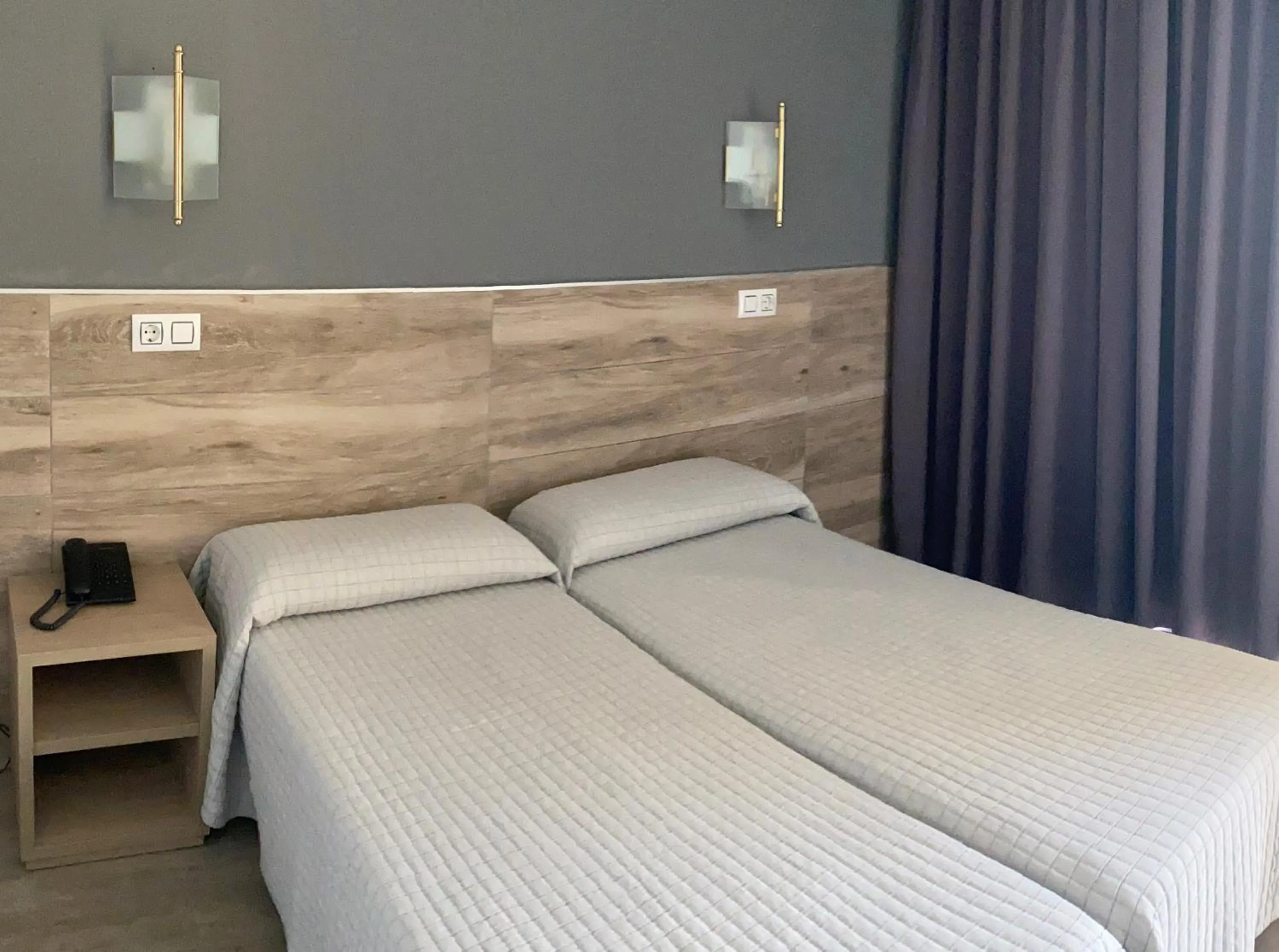 Bed in Hotel Reymar Playa