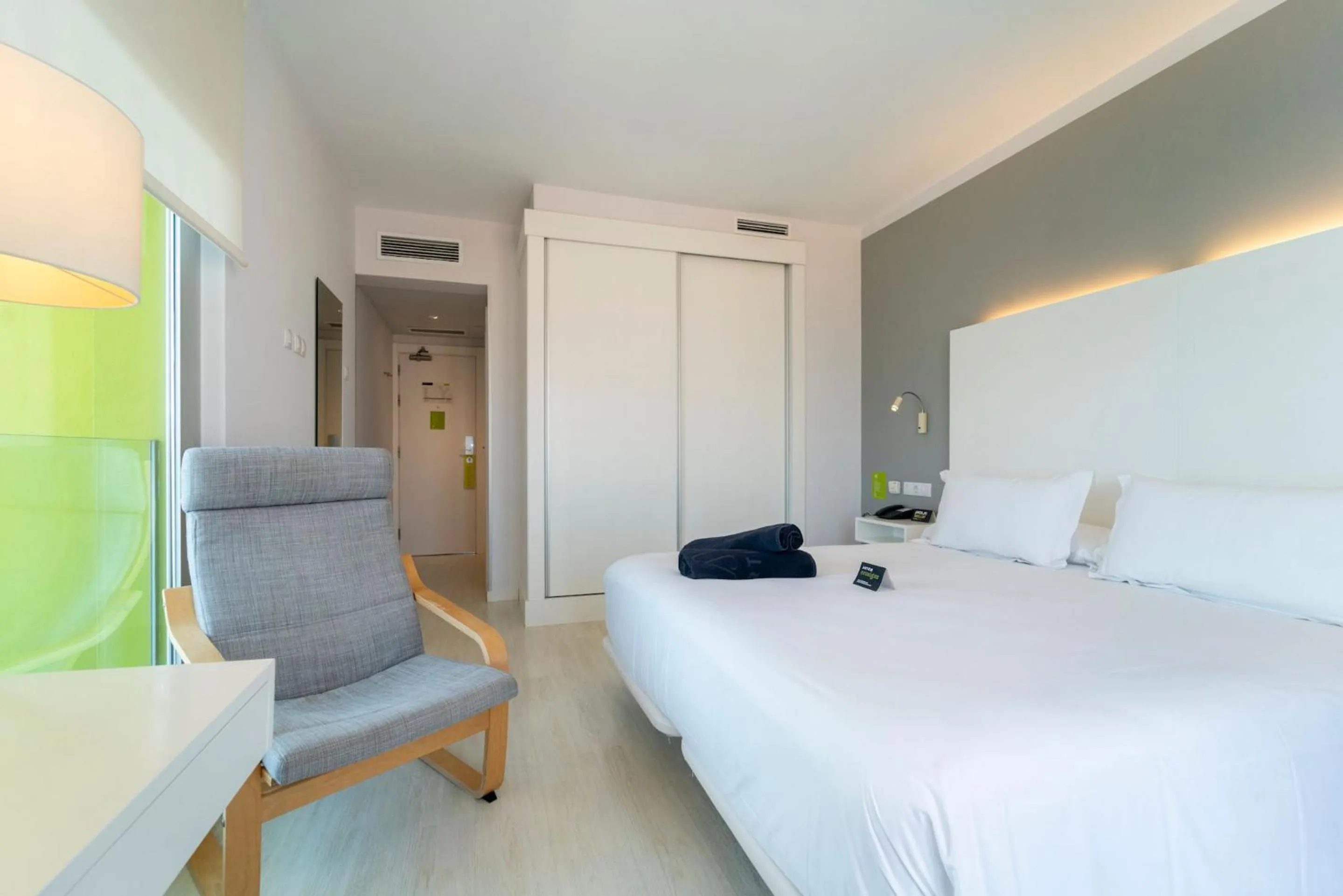 Bedroom, Bed in ARTIEM Carlos - Adults Only