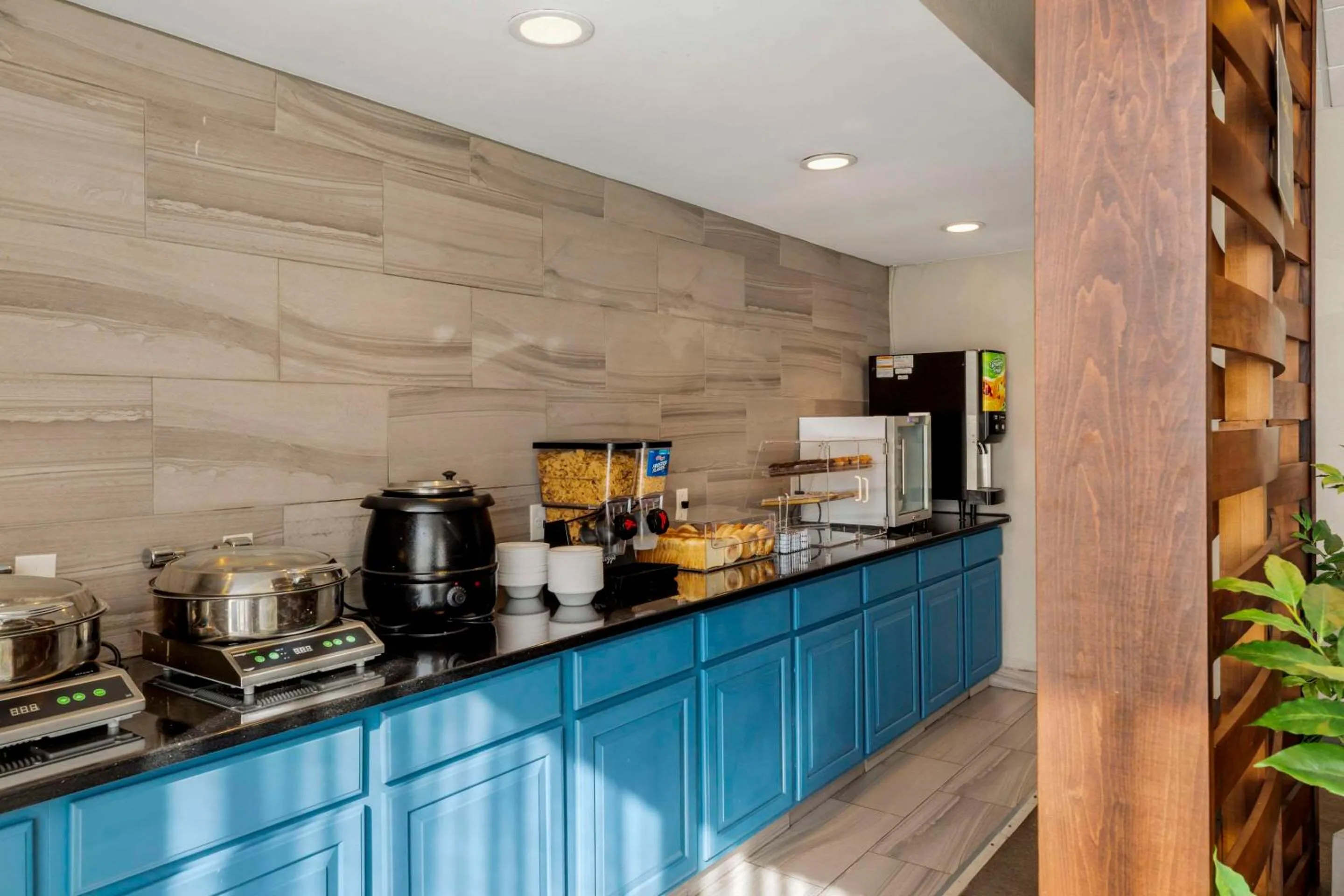 Breakfast in The Capitol Hotel