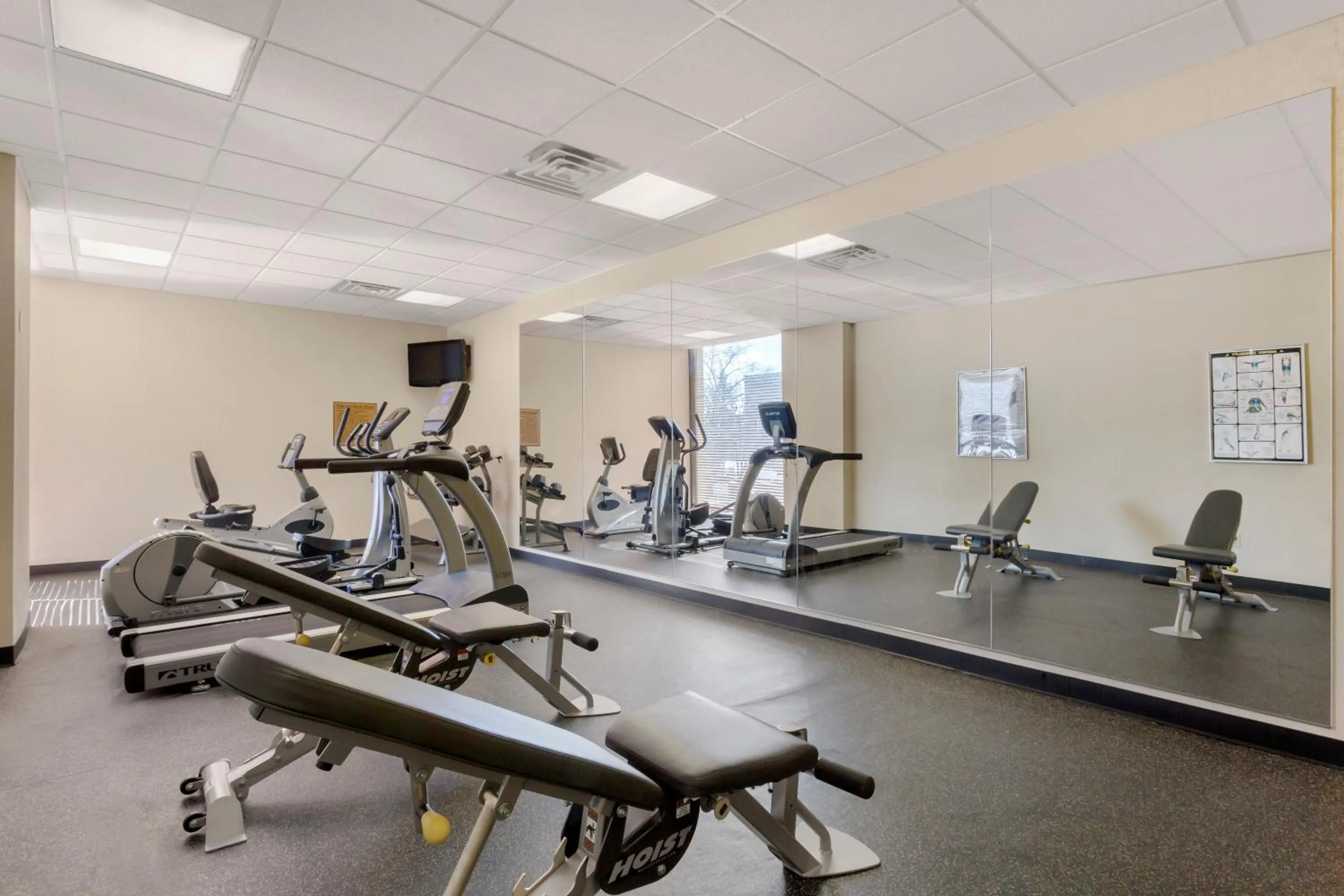Fitness centre/facilities in The Capitol Hotel