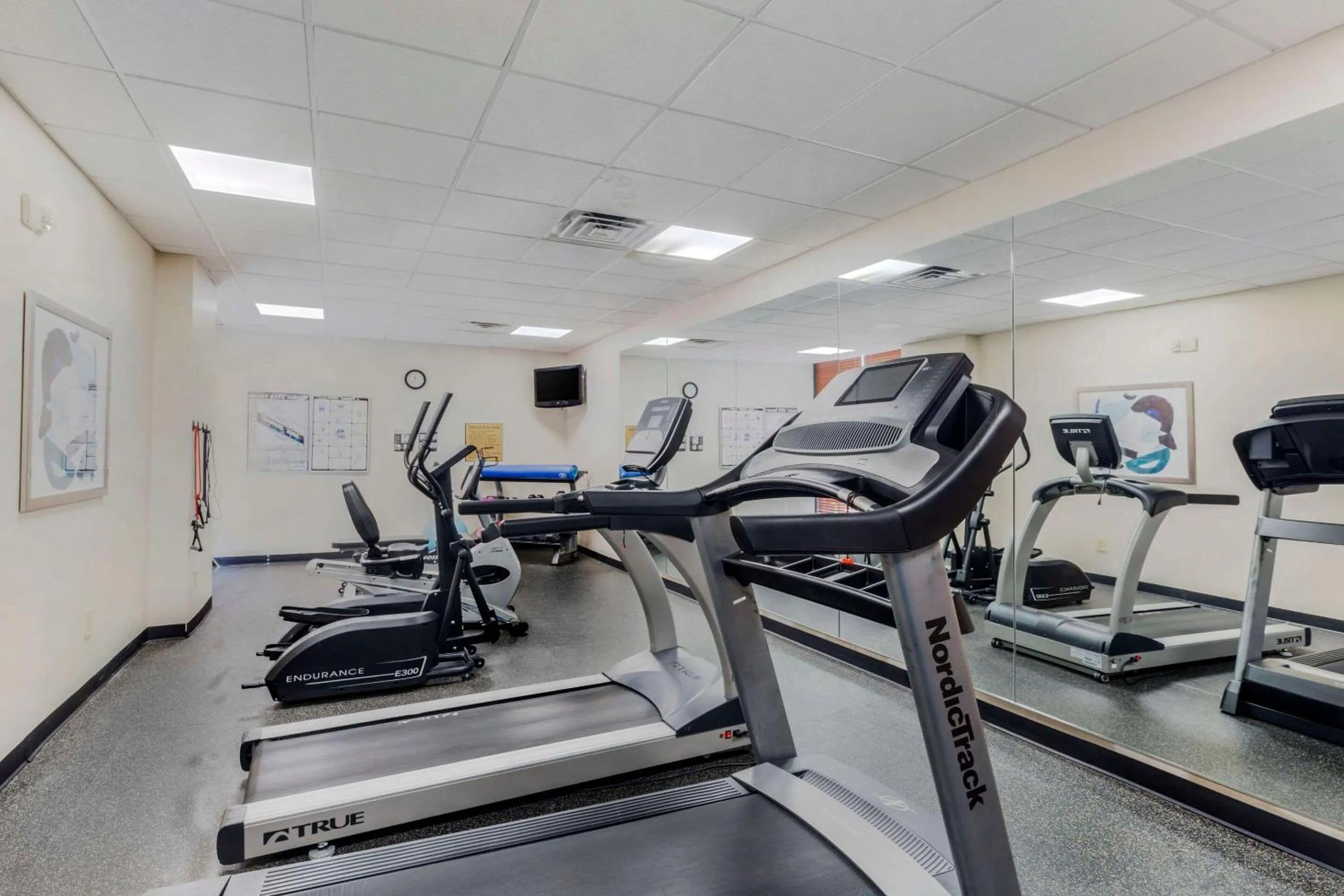 Fitness centre/facilities in The Capitol Hotel