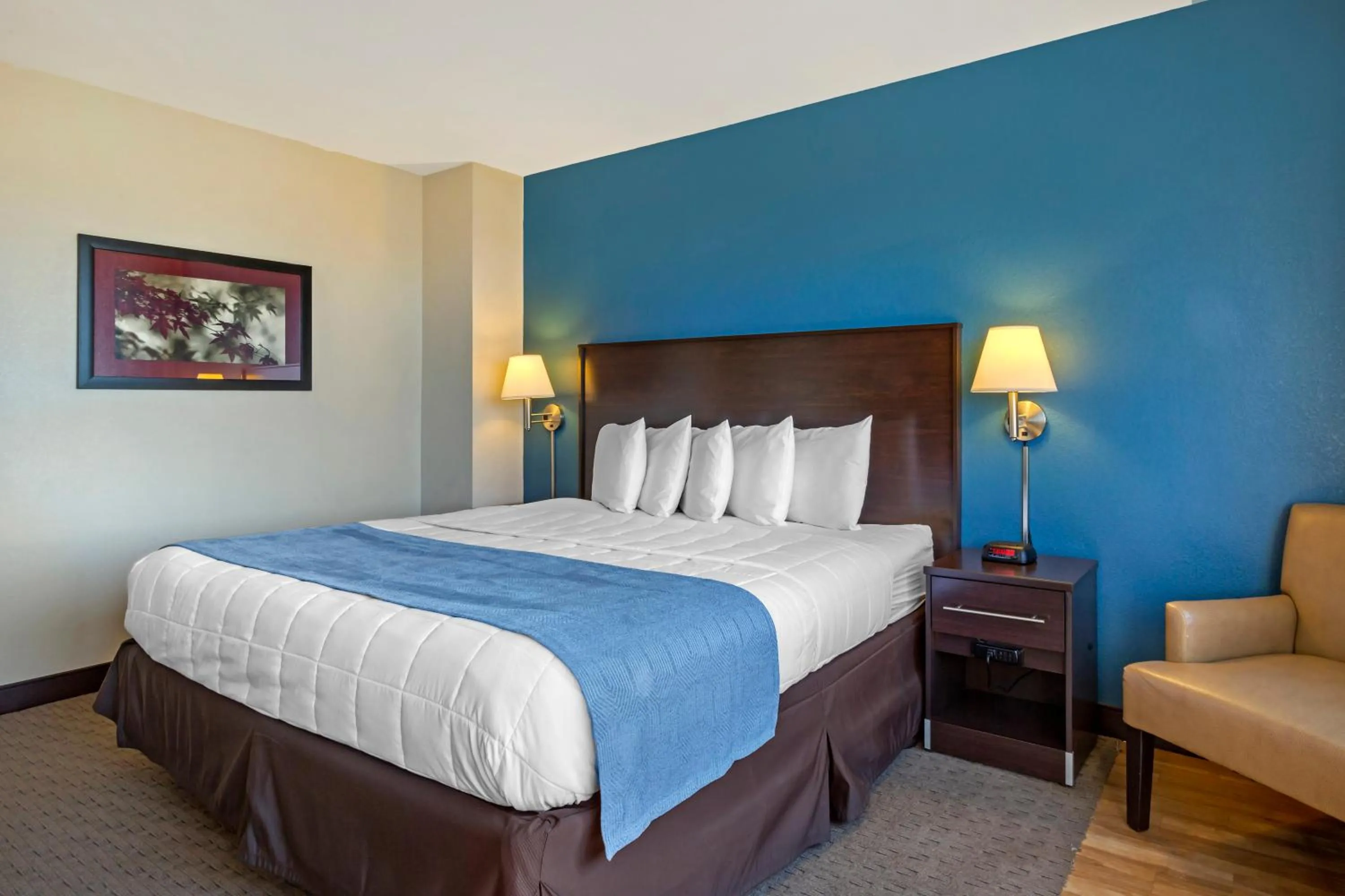 Bed in The Capitol Hotel