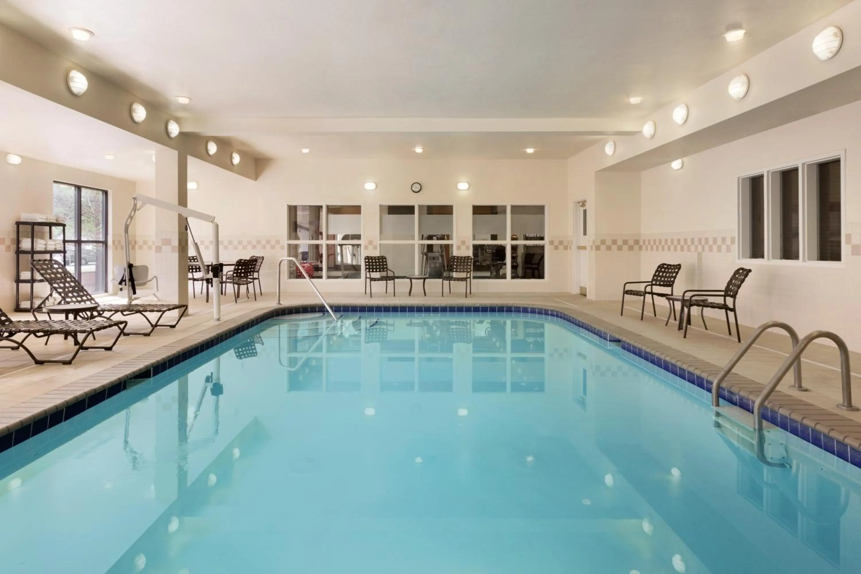 Swimming pool in Hampton Inn Wichita Falls-Sikes Senter Mall