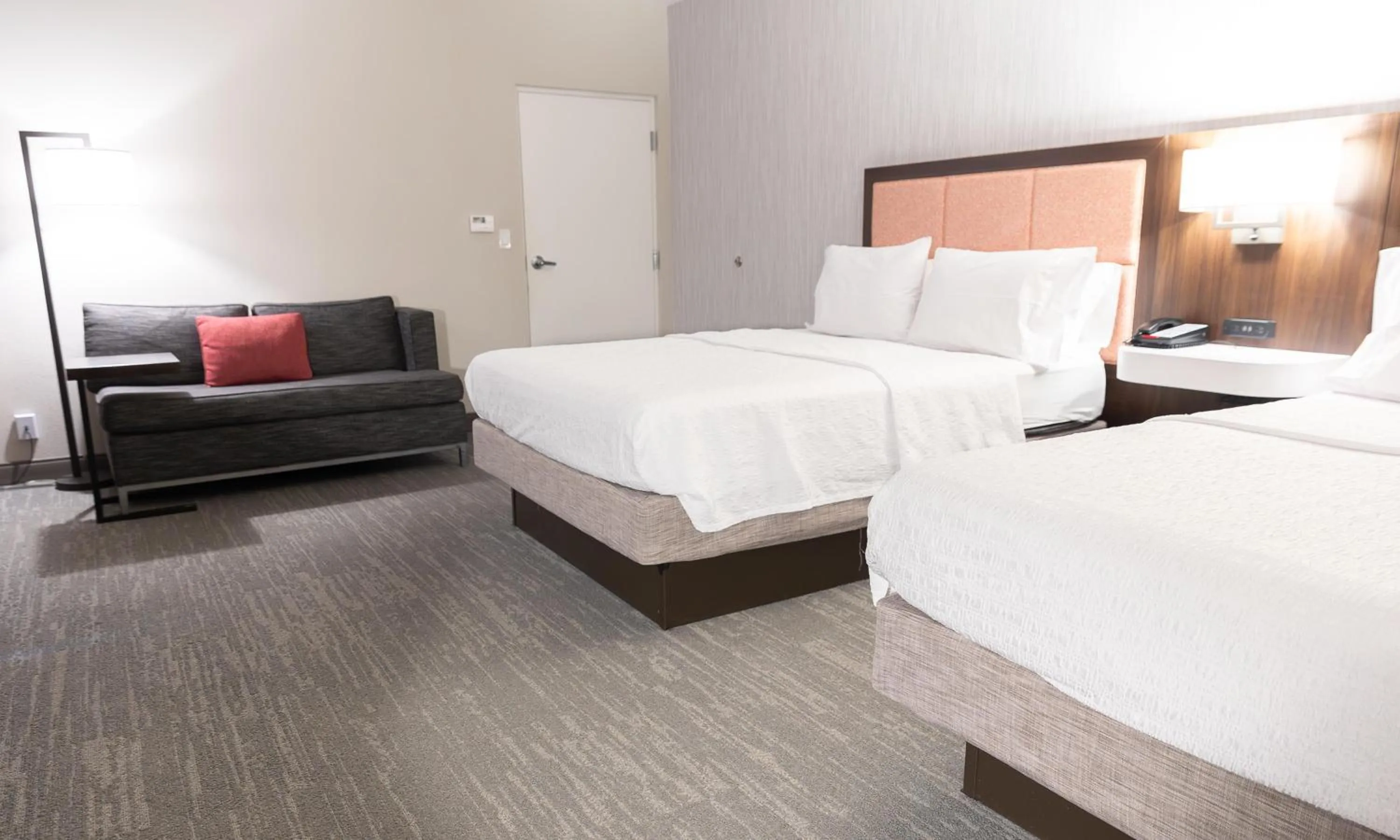 Living room, Bed in Hampton Inn Williamsport