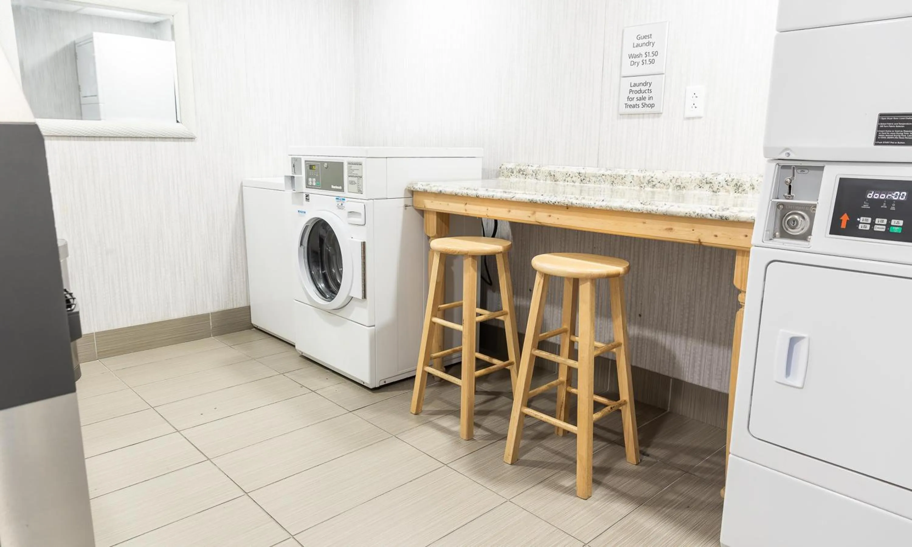 laundry in Hampton Inn Williamsport