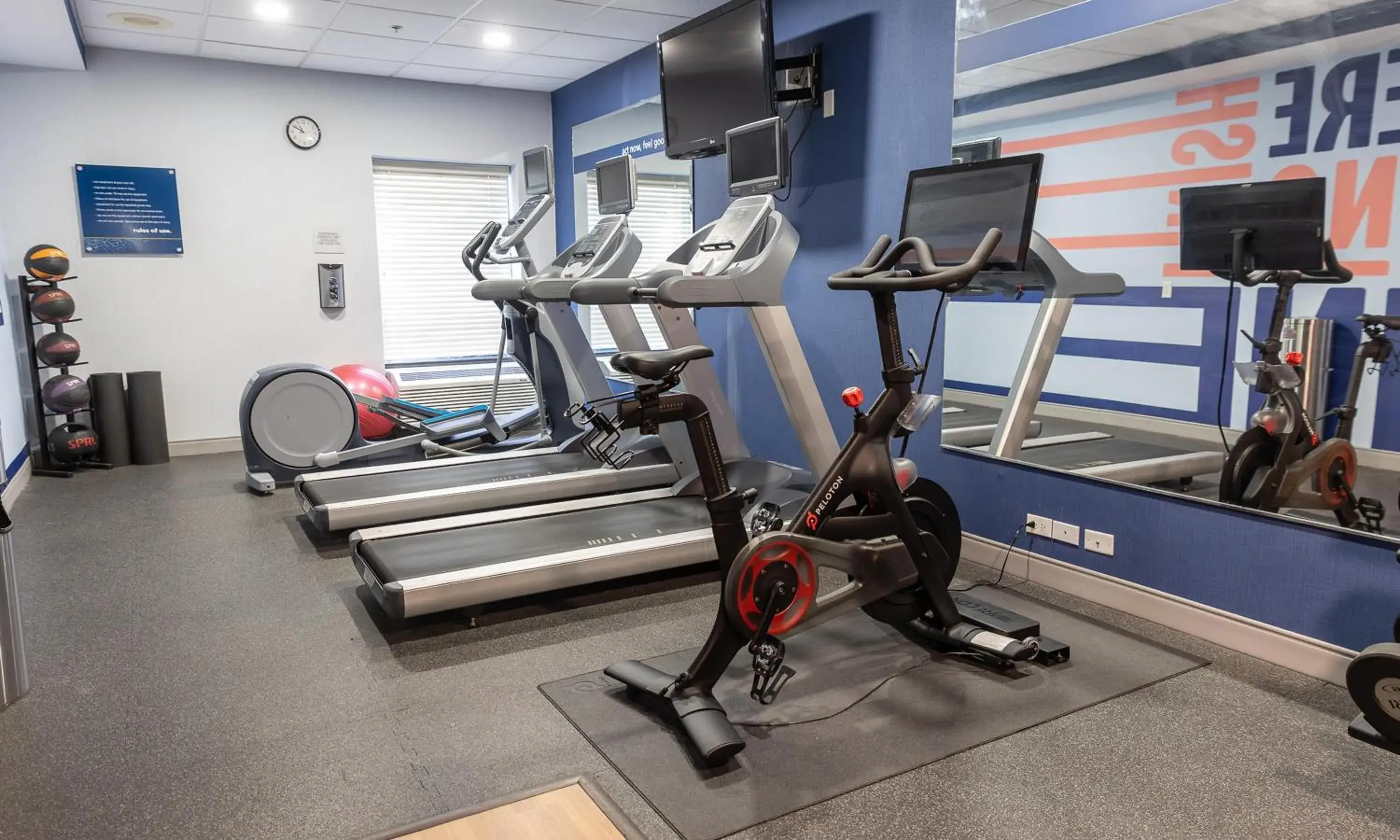 Fitness centre/facilities in Hampton Inn Williamsport Fitness centre/facilities in Hampton Inn Williamsport