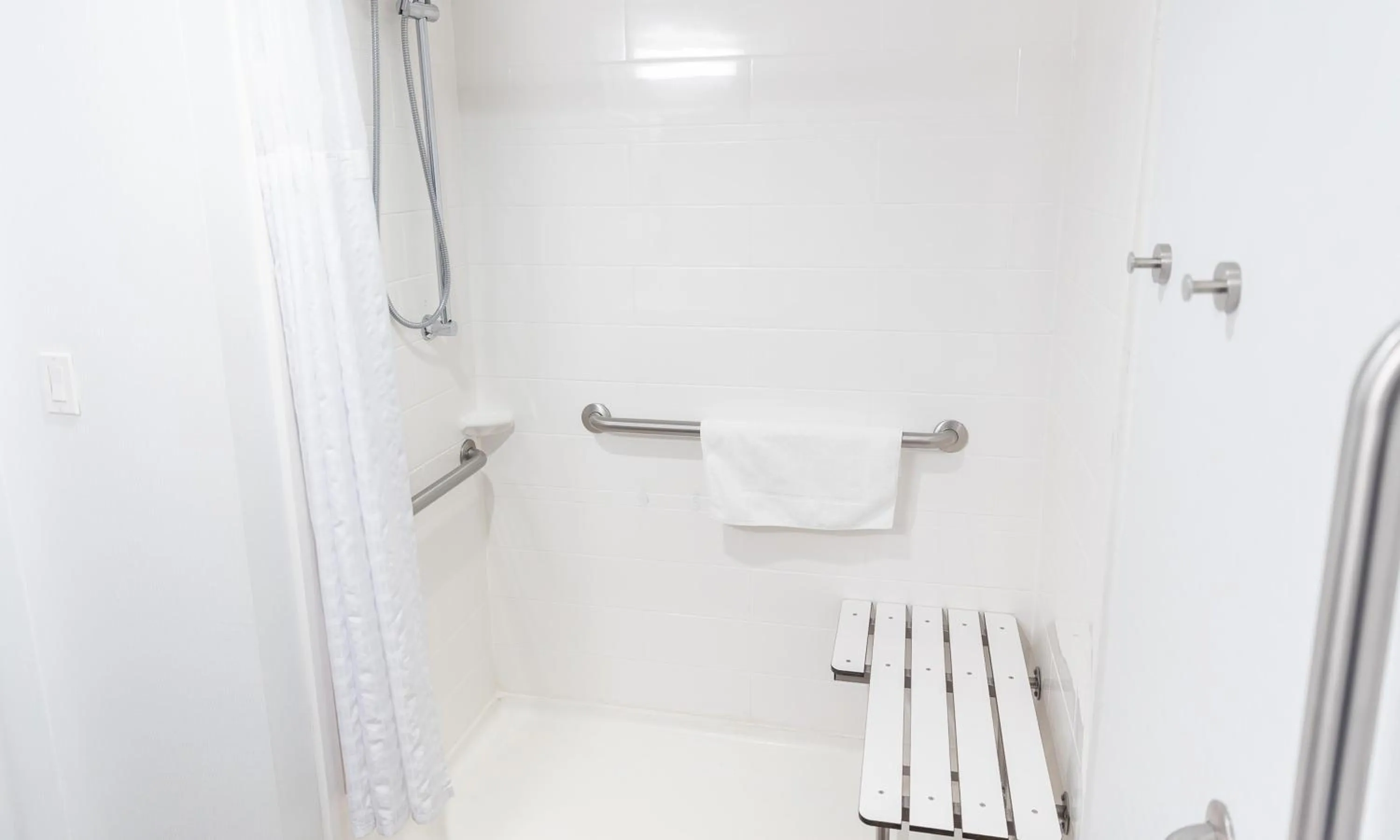 Bathroom in Hampton Inn Williamsport