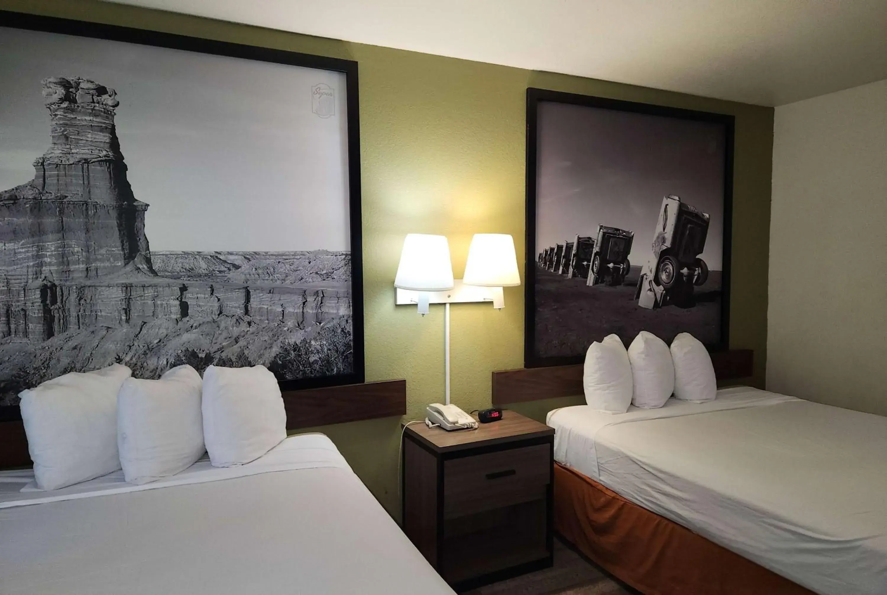 Photo of the whole room, Bed in Super 8 by Wyndham Austin North/University Area Photo of the whole room, Bed in Super 8 by Wyndham Austin North/University Area