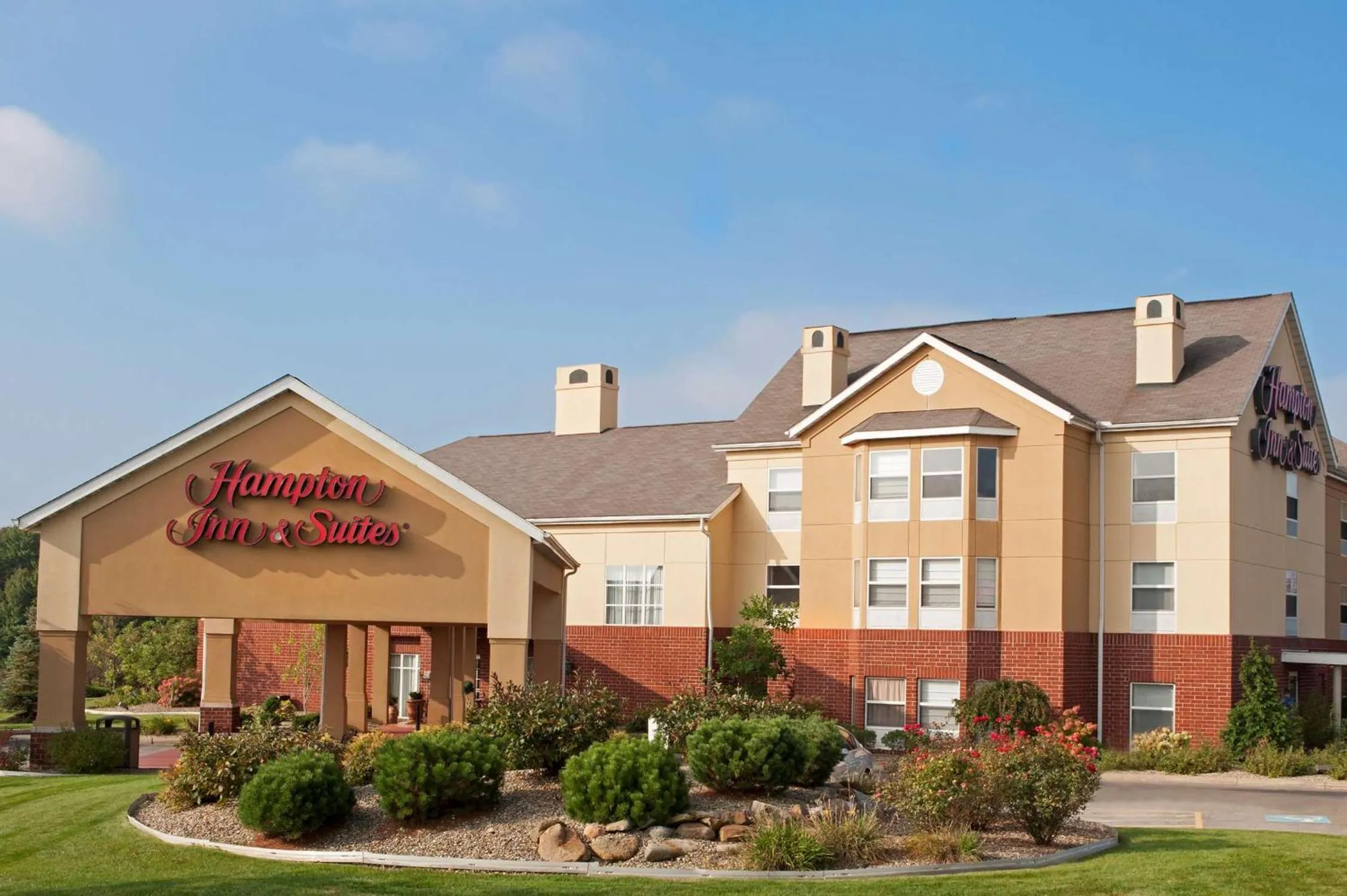 Property building in Hampton Inn & Suites Cleveland-Southeast-Streetsboro