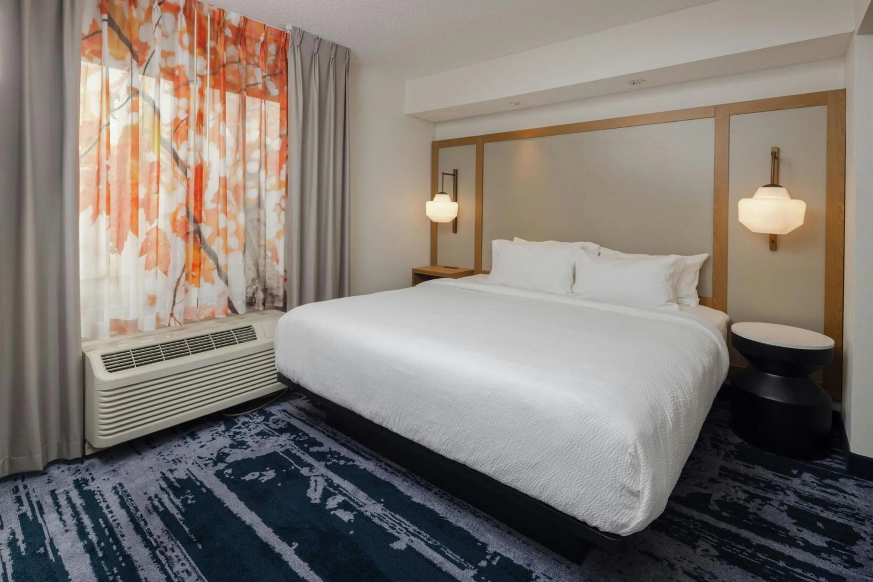 Bedroom, Bed in Fairfield Inn & Suites by Marriott Muskegon Norton Shores