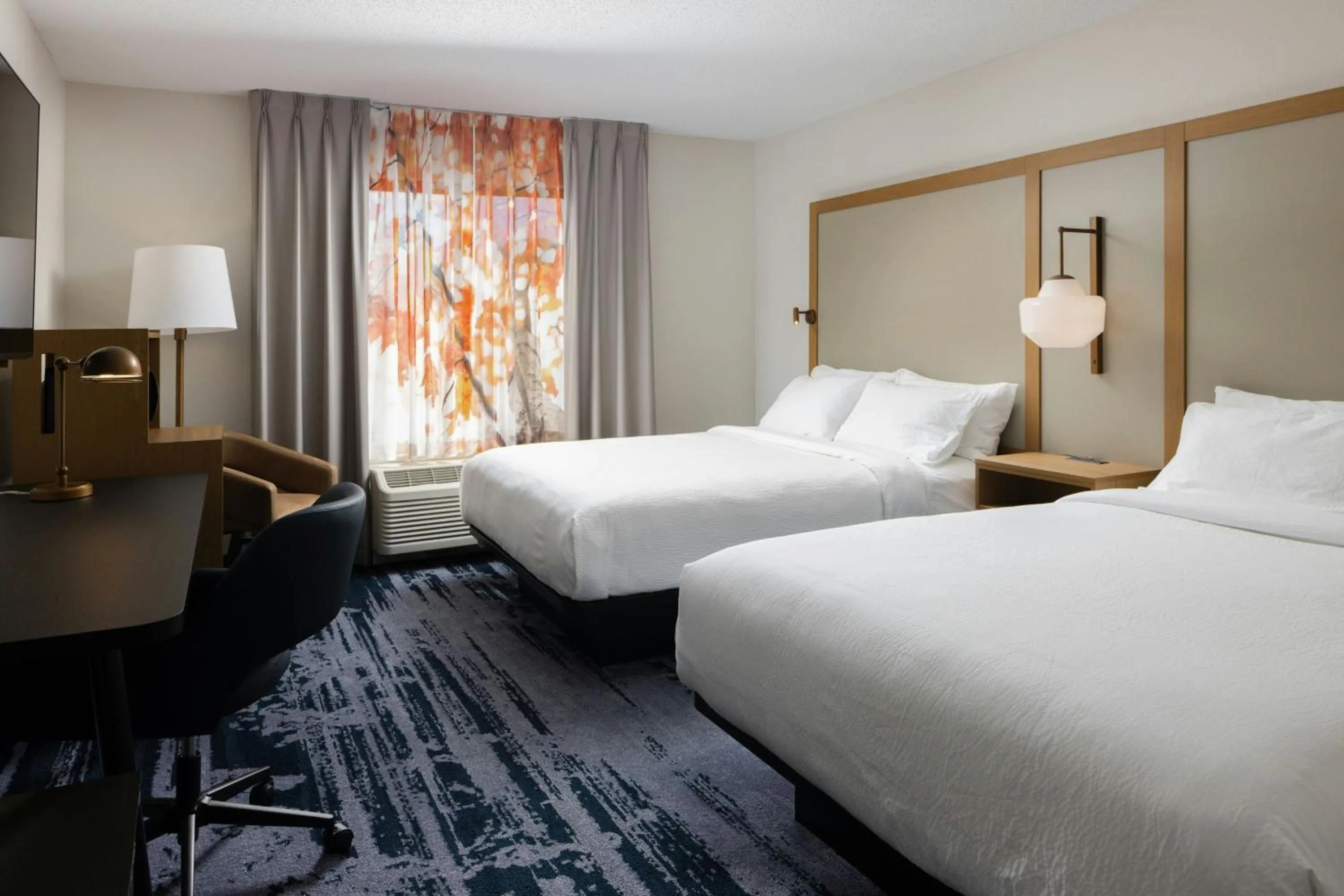 Photo of the whole room, Bed in Fairfield Inn & Suites by Marriott Muskegon Norton Shores