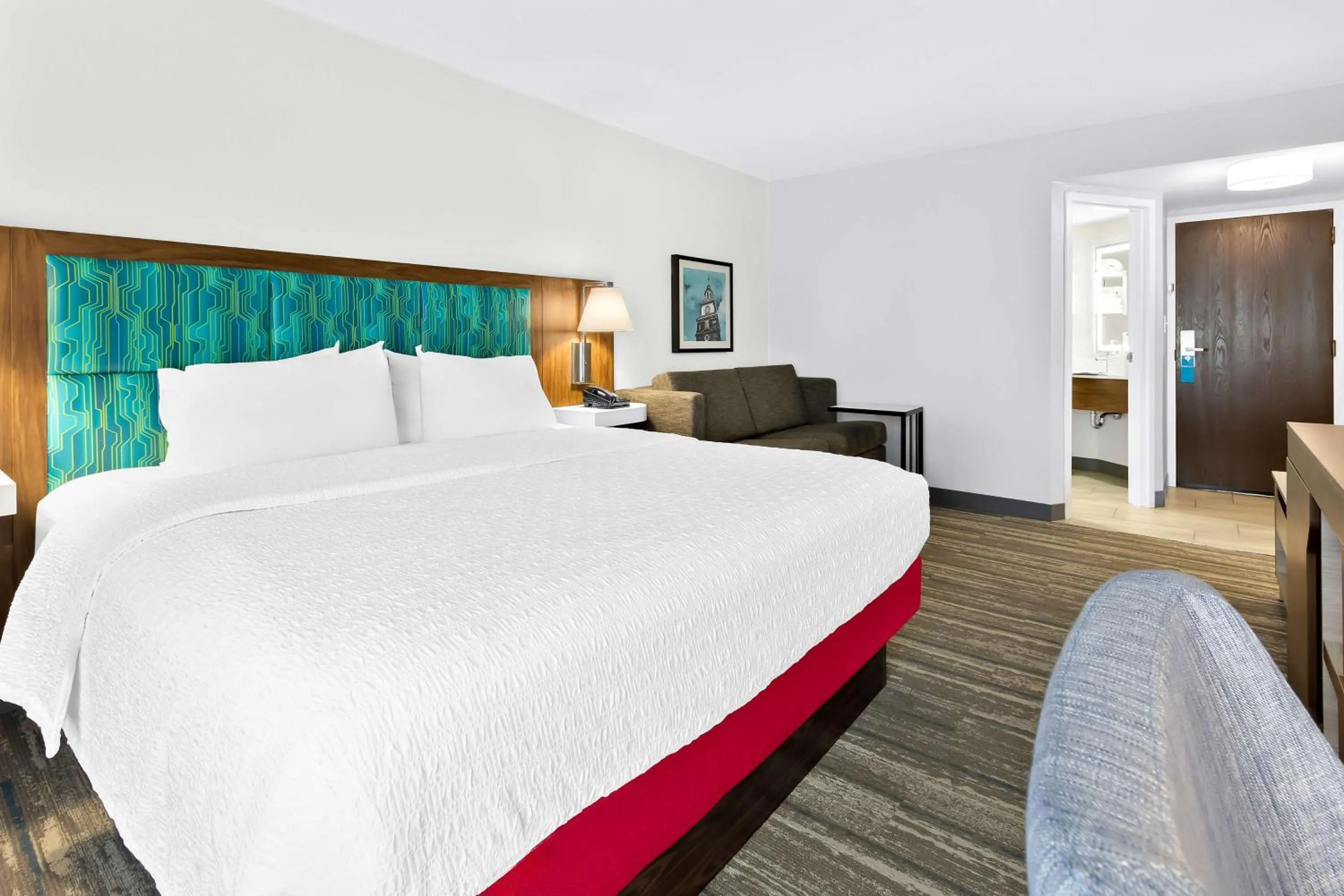 Living room, Bed in Hampton Inn Washington