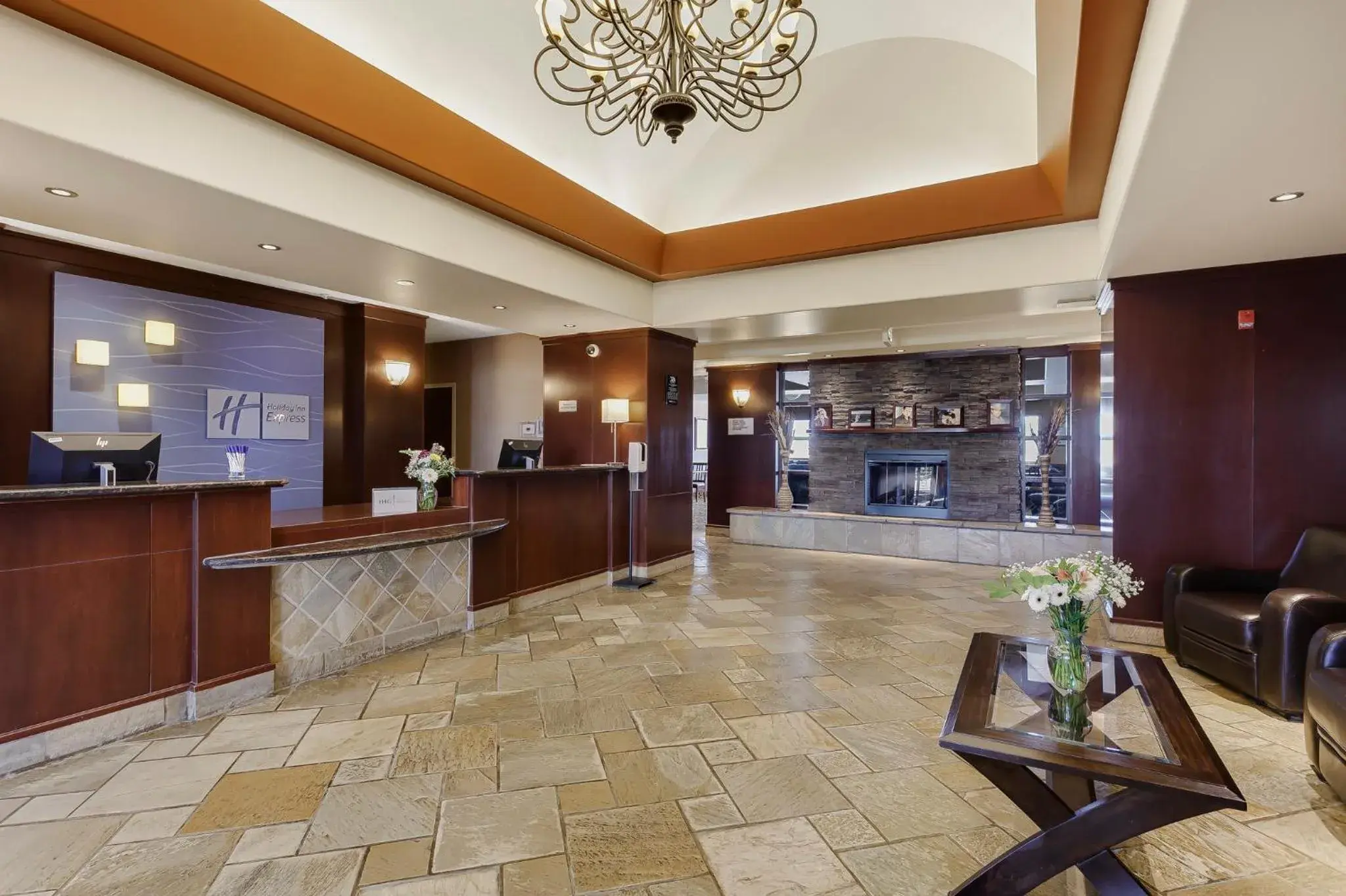 Property building in Holiday Inn Express & Suites Whitecourt by IHG Property building in Holiday Inn Express & Suites Whitecourt by IHG