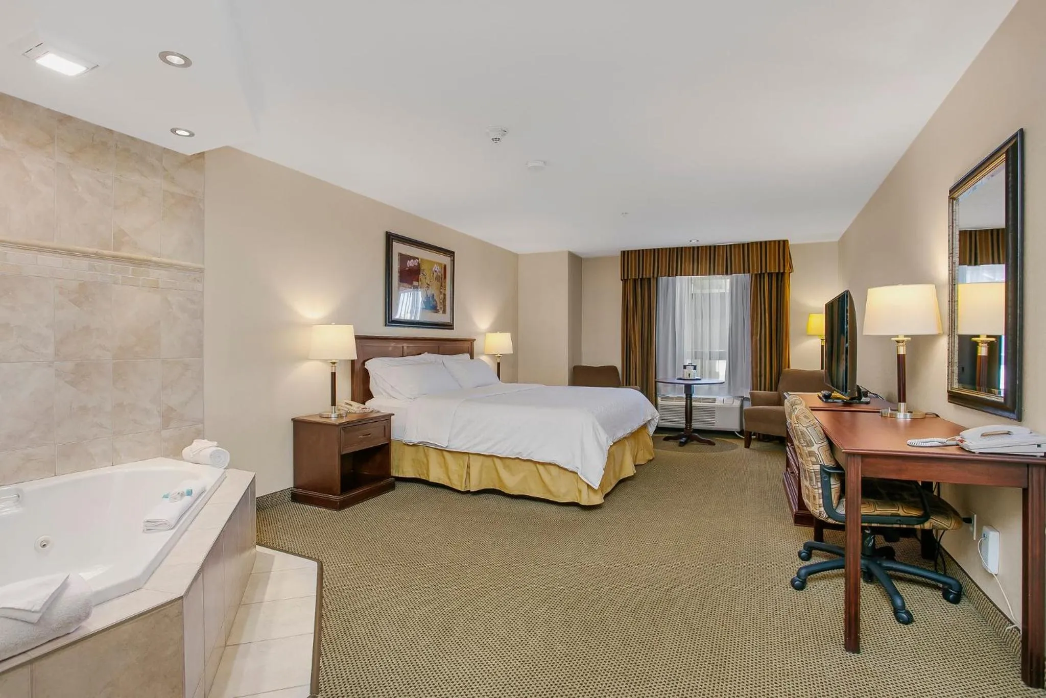 Photo of the whole room, Bed in Holiday Inn Express & Suites Whitecourt by IHG