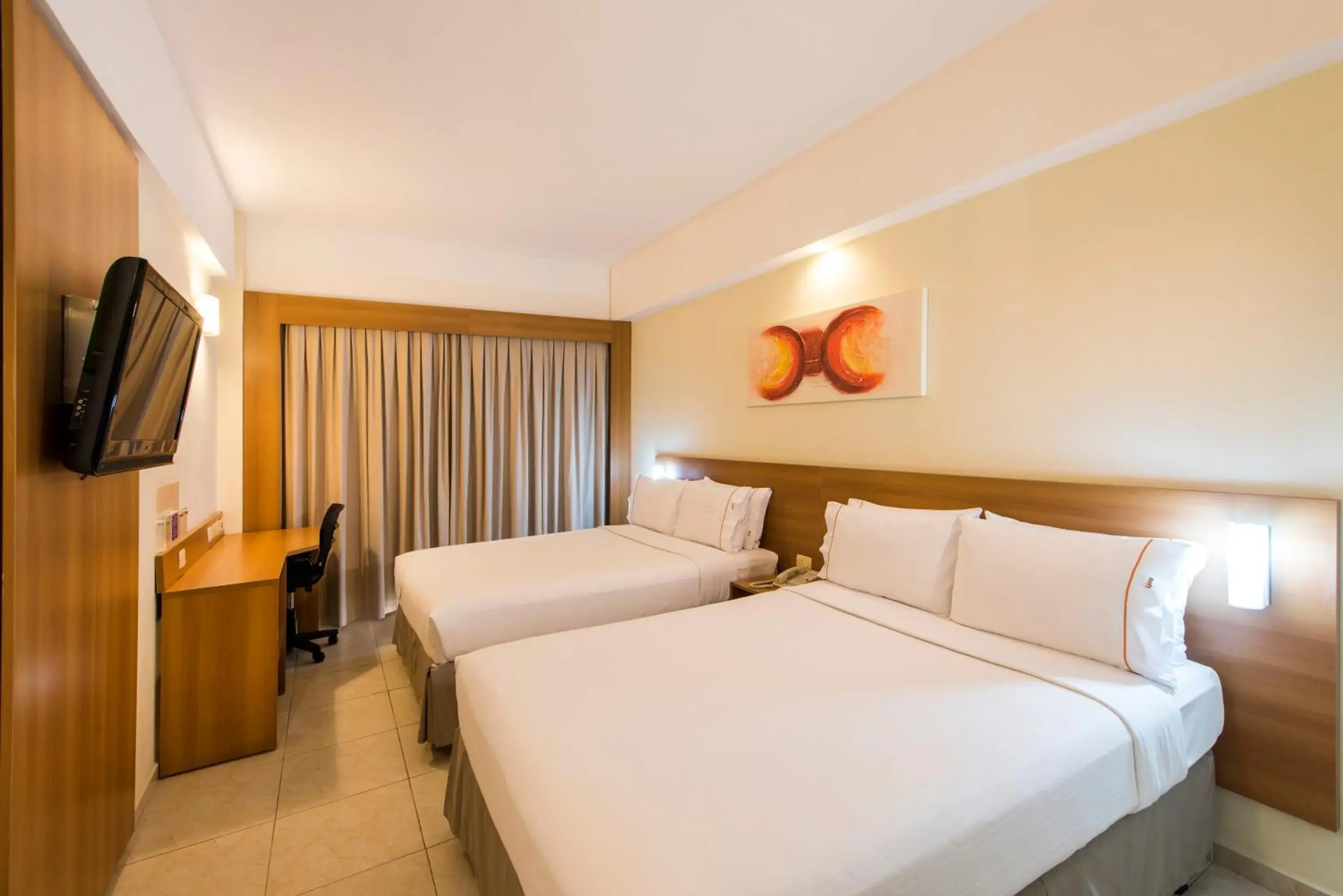 Standard Room with Two Double Beds in Praiamar Express Hotel Standard Room with Two Double Beds in Praiamar Express Hotel