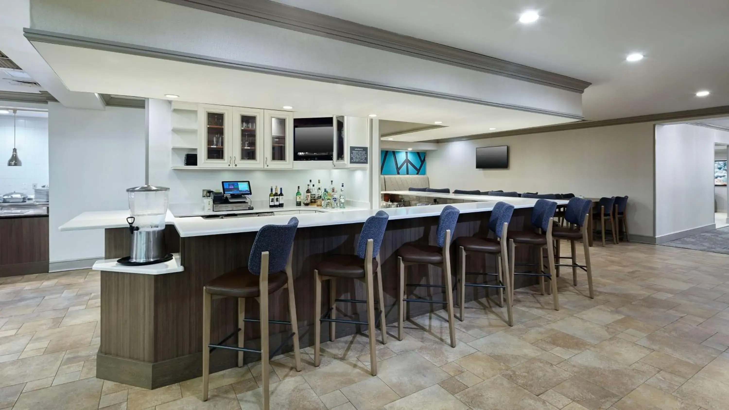 Lounge or bar in Hilton Garden Inn Merrillville Lounge or bar in Hilton Garden Inn Merrillville