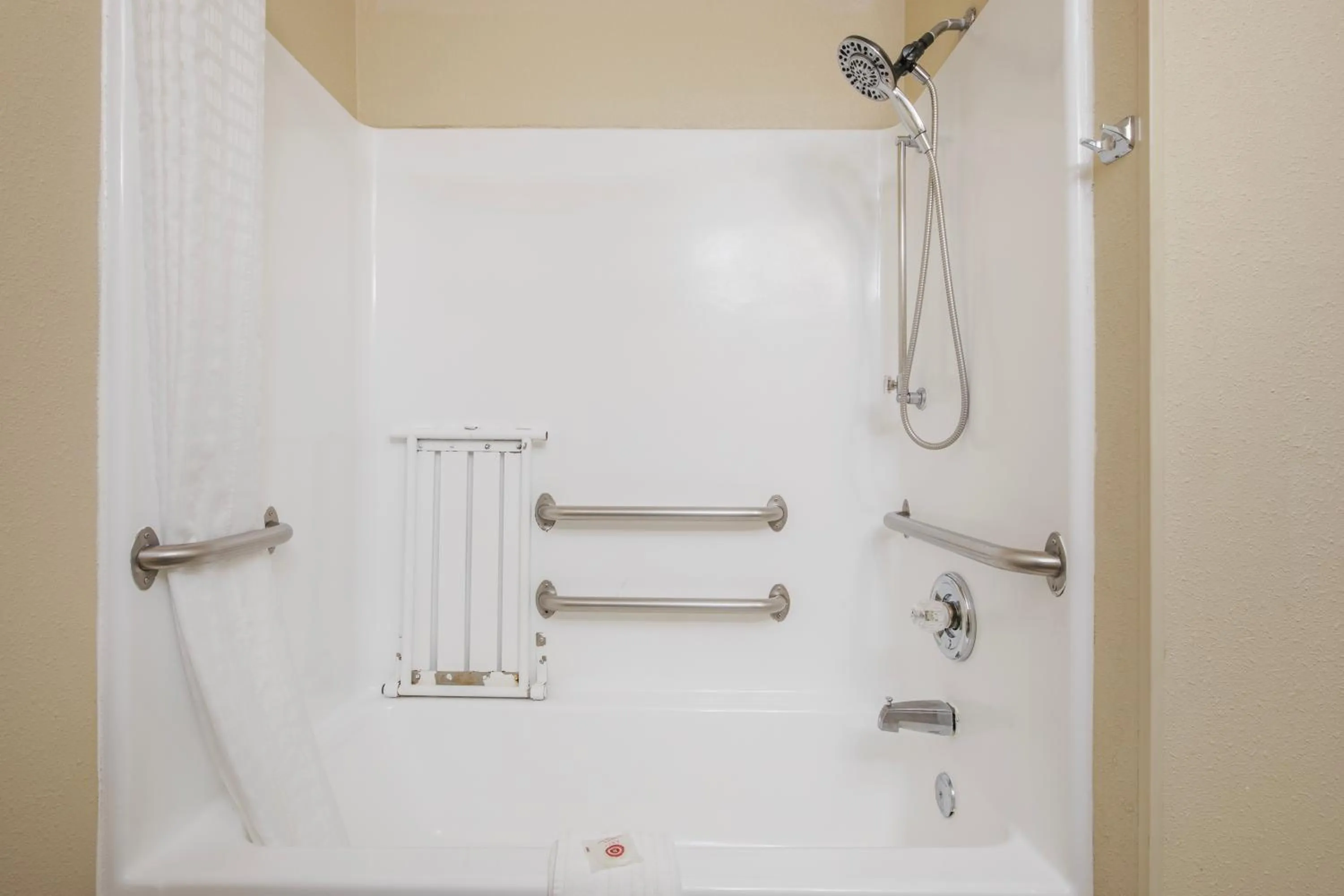 Shower in Comfort Inn & Suites Temple - Medical Center