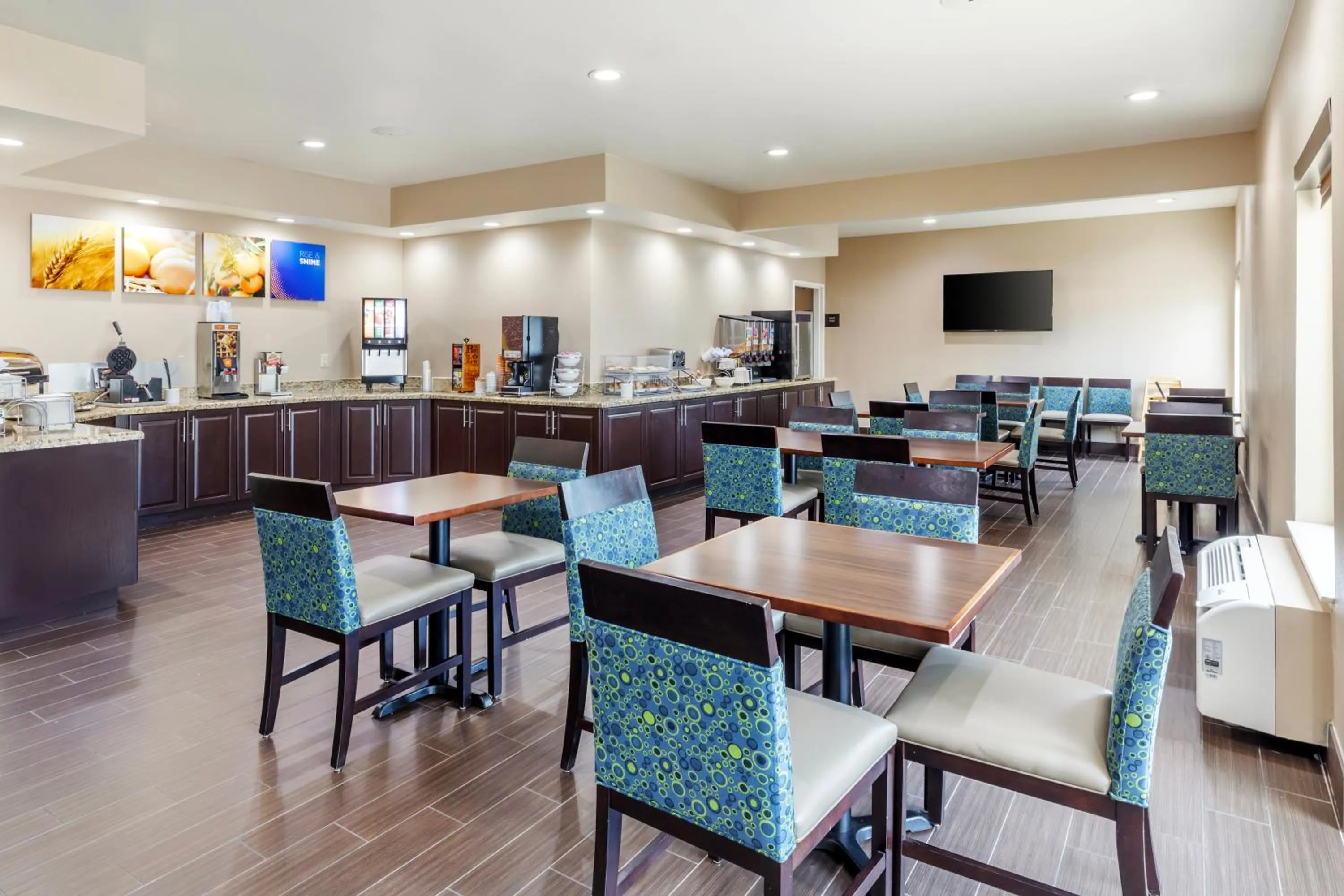 Breakfast in Comfort Inn & Suites Temple - Medical Center