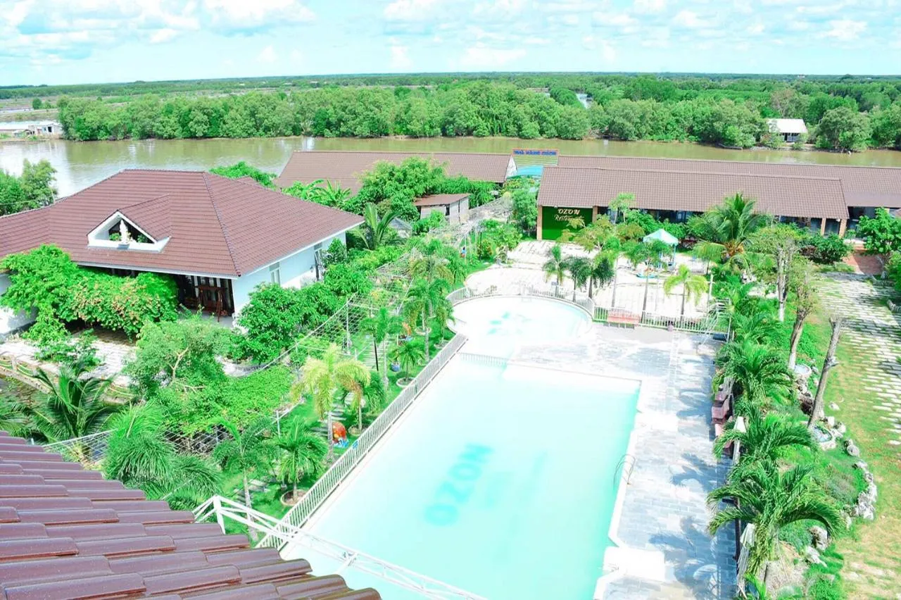 Swimming pool in Ozon Hotel