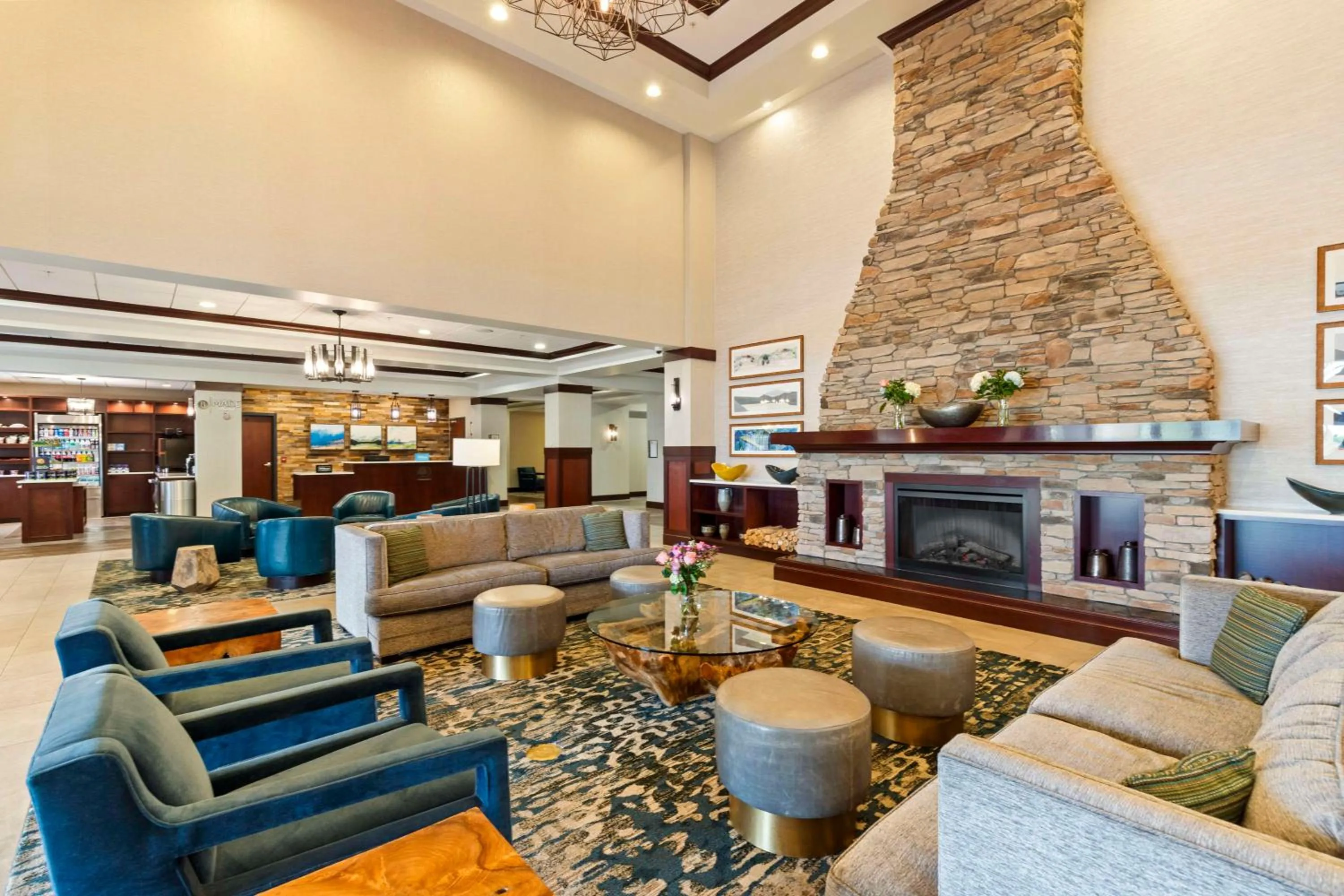 Lobby or reception in Doubletree By Hilton Front Royal Blue Ridge Shadows