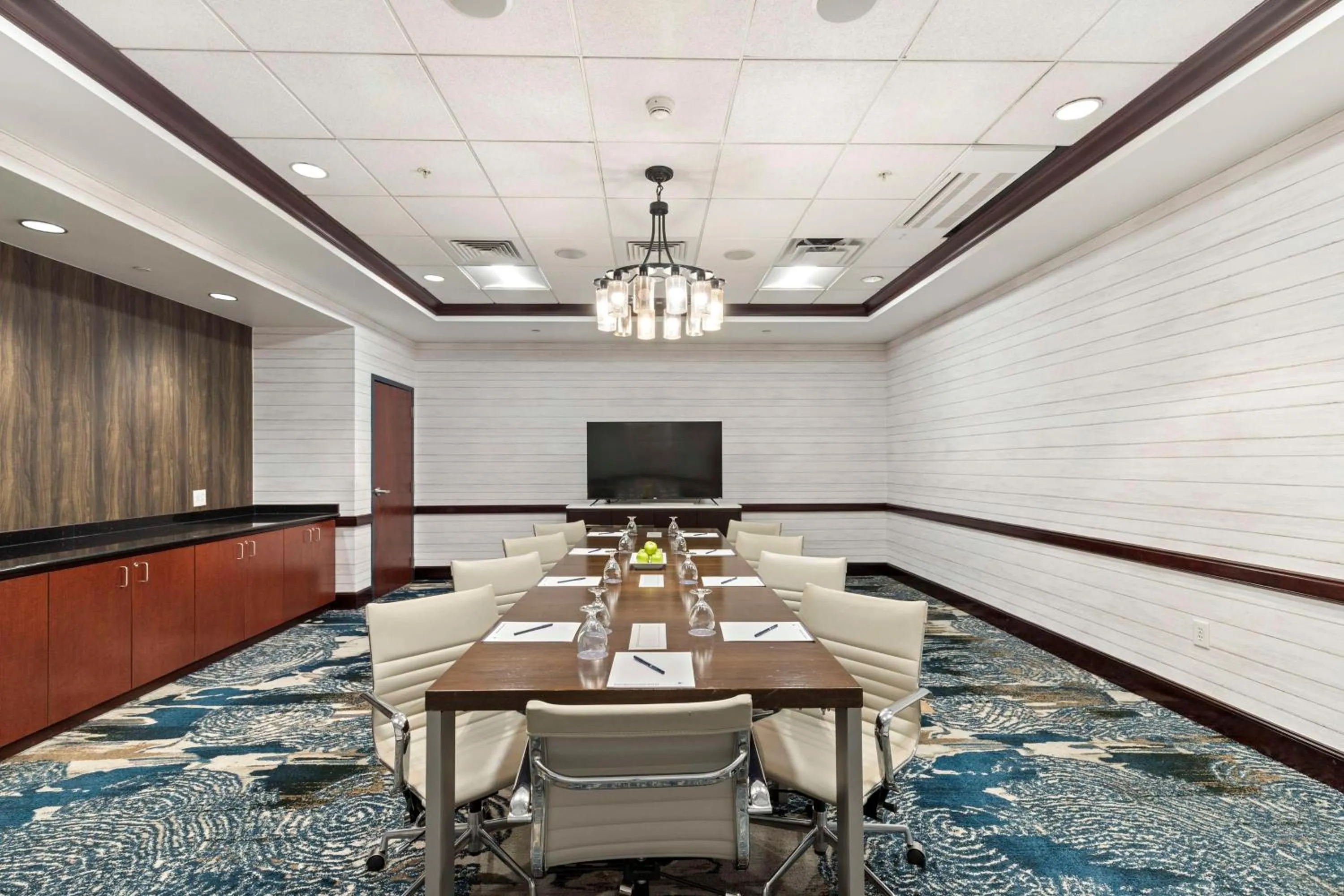 Meeting/conference room in Doubletree By Hilton Front Royal Blue Ridge Shadows