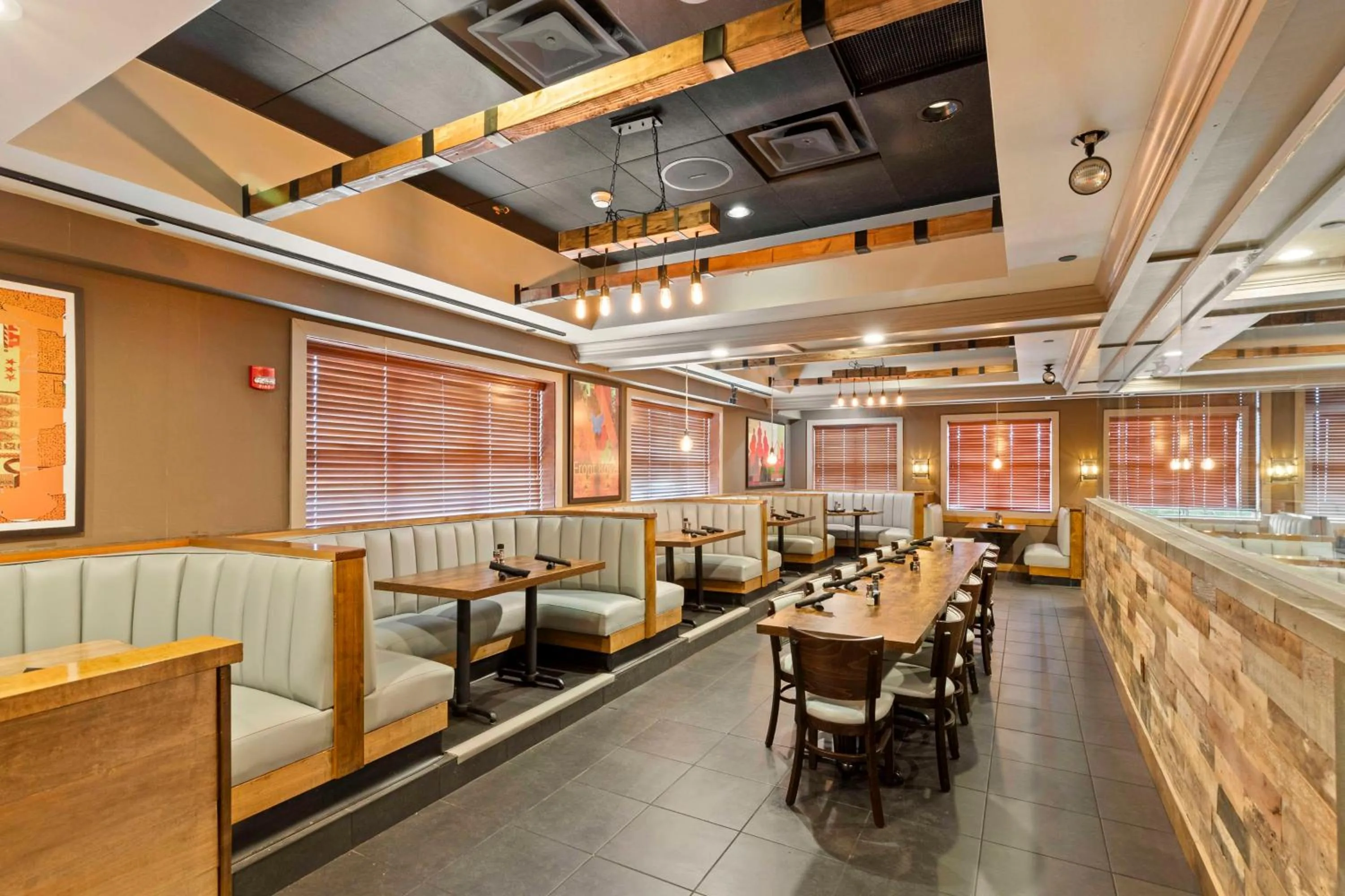 Restaurant/places to eat in Doubletree By Hilton Front Royal Blue Ridge Shadows