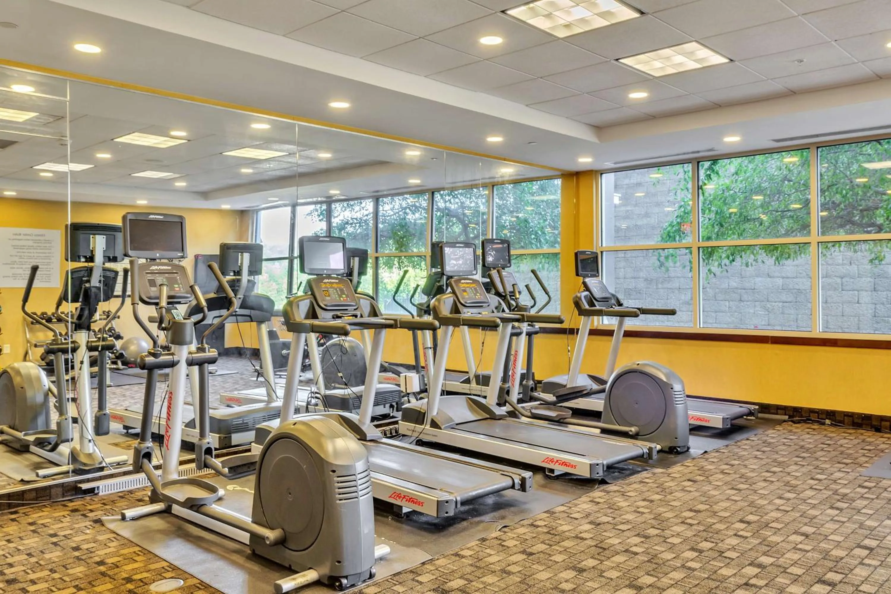 Fitness centre/facilities in Doubletree By Hilton Front Royal Blue Ridge Shadows