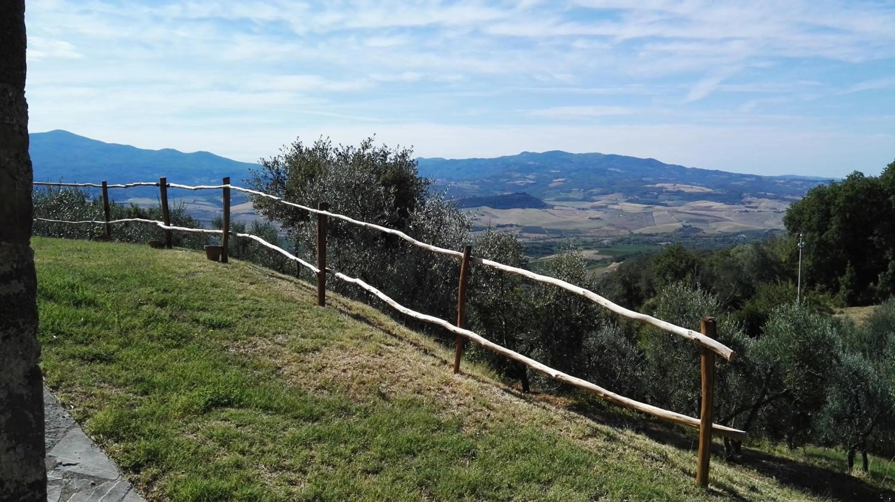 Property building in Colombaio In Colle