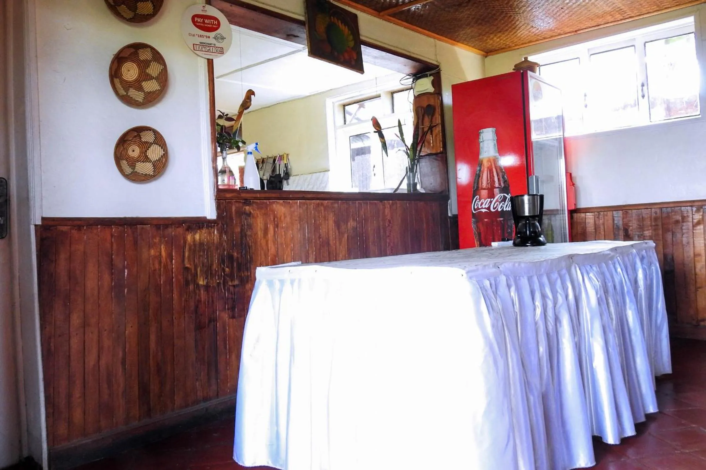 Restaurant/places to eat in Westend Motel