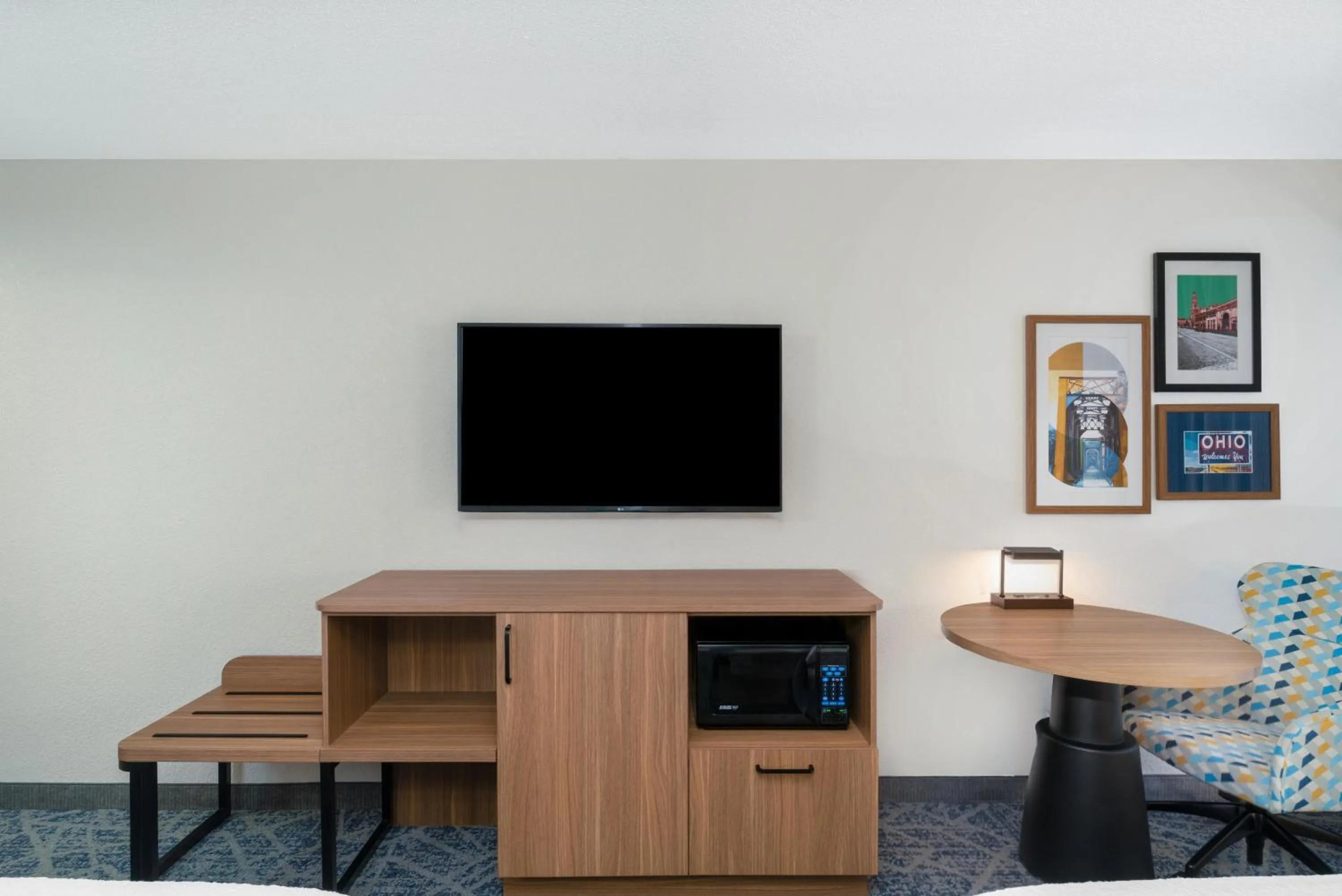 Bedroom in Hampton Inn Marietta