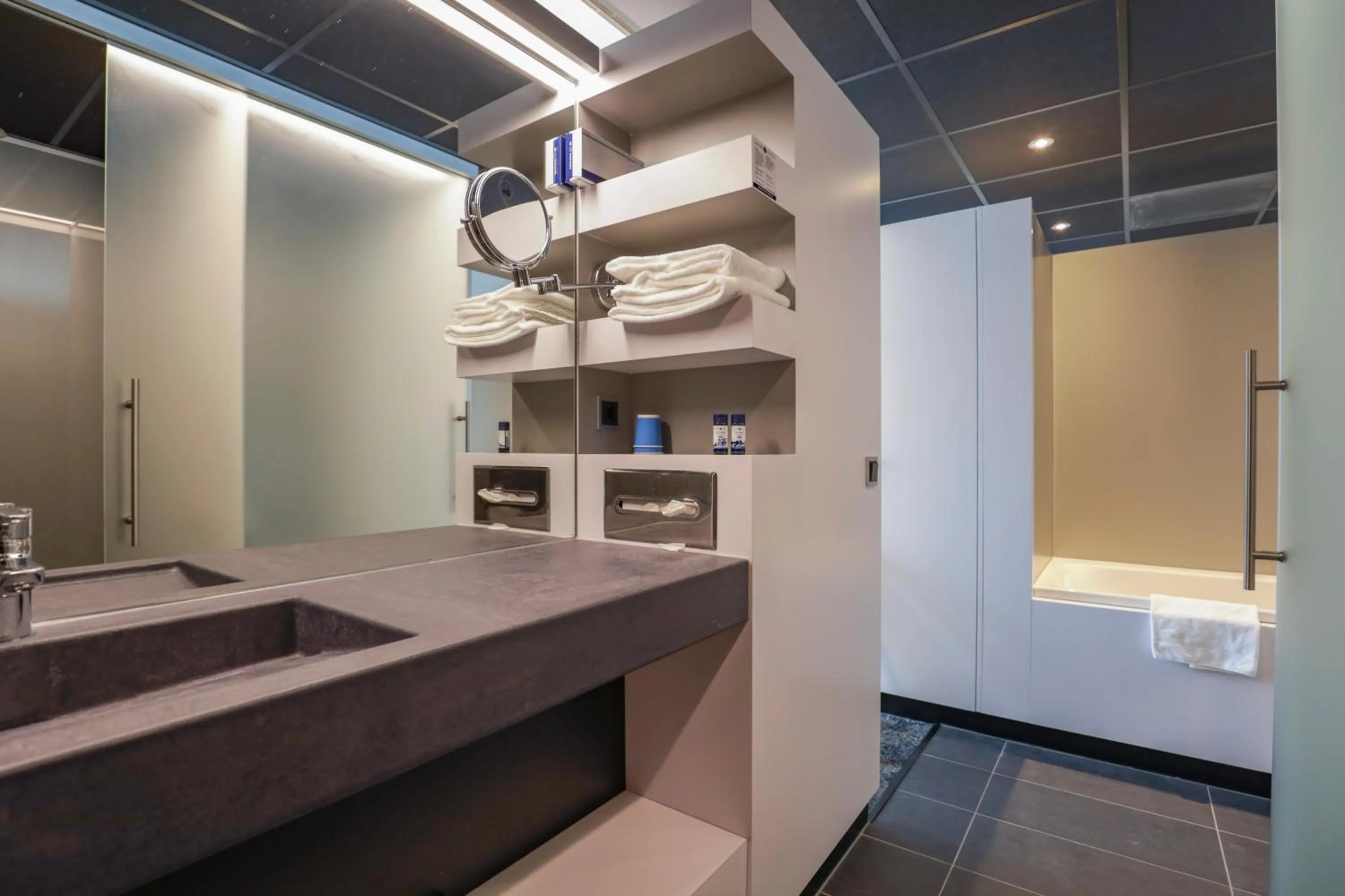 Bathroom in Fletcher Hotel-Restaurant Oss