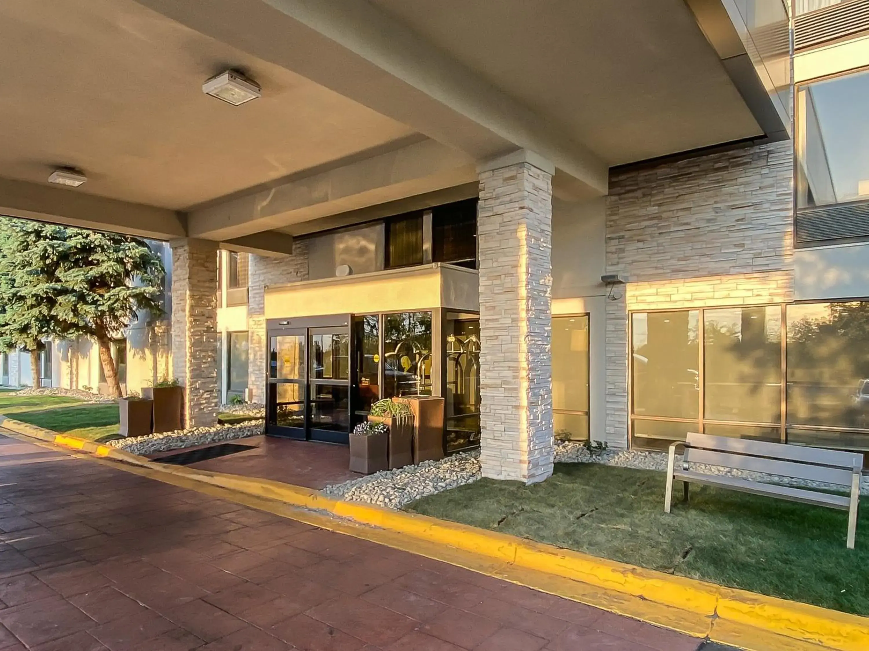 Property building in Holiday Inn Express Flint-Campus Area by IHG Property building in Holiday Inn Express Flint-Campus Area by IHG