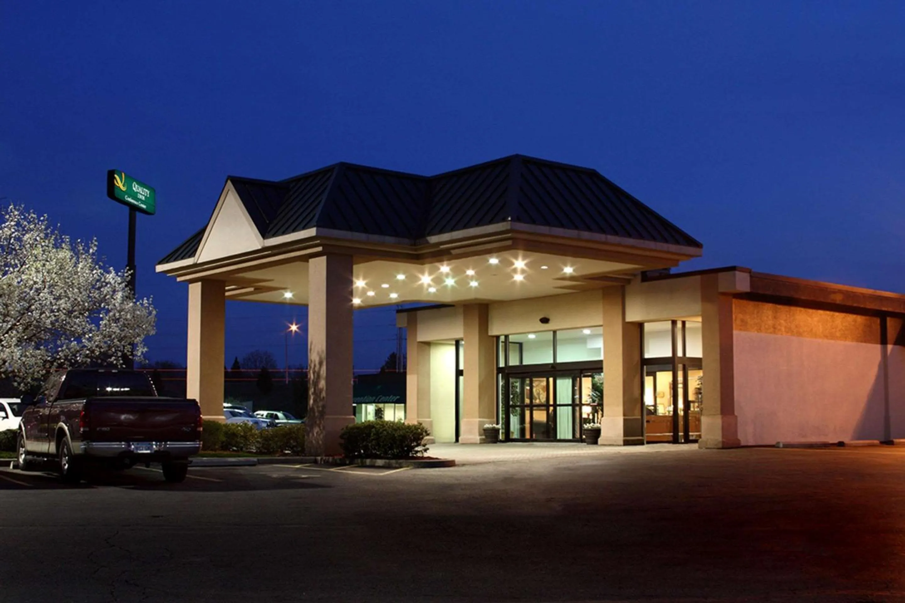 Property building in Quality Inn and Conference Center