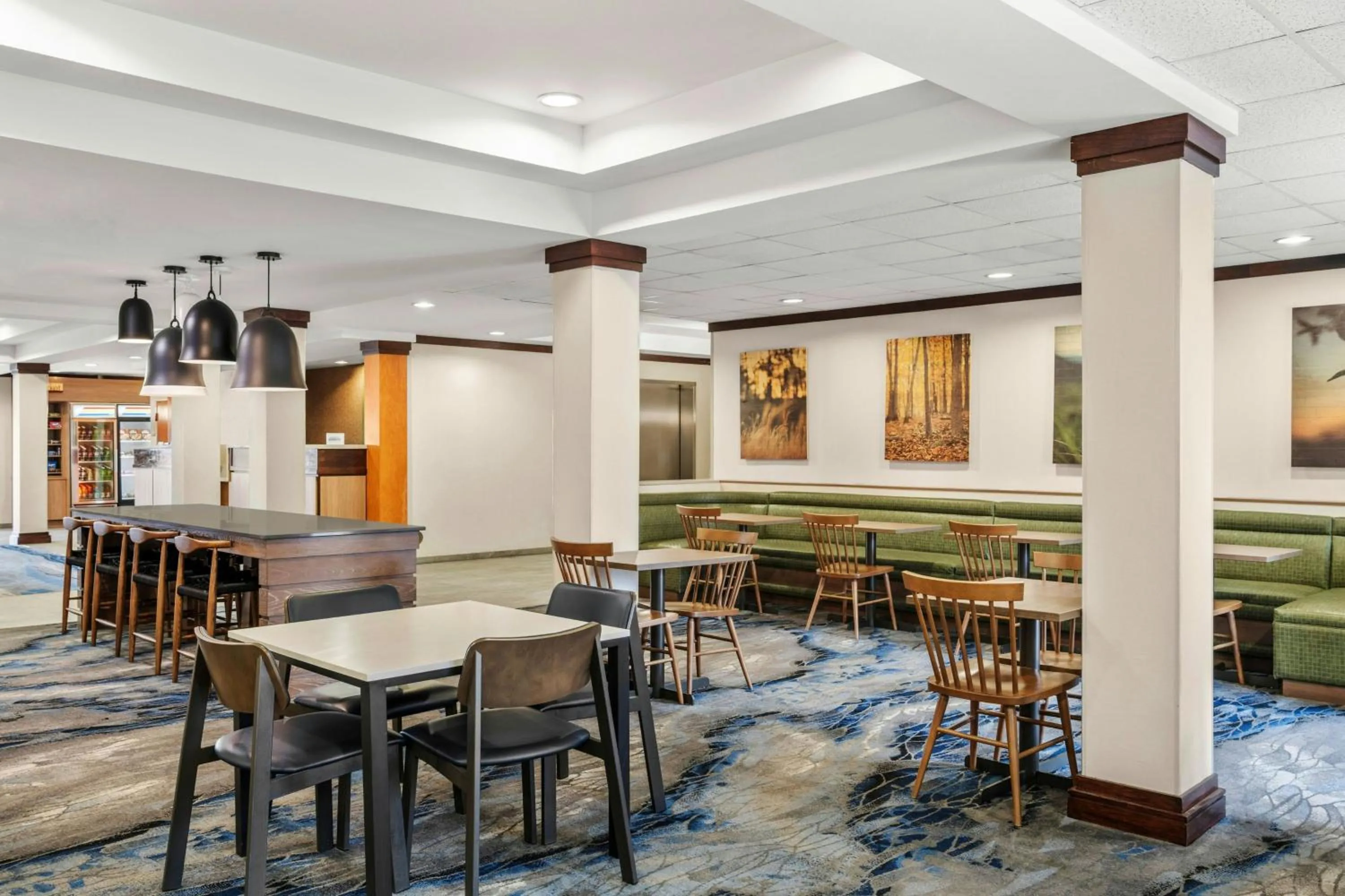 Breakfast in Fairfield Inn and Suites by Marriott Marion
