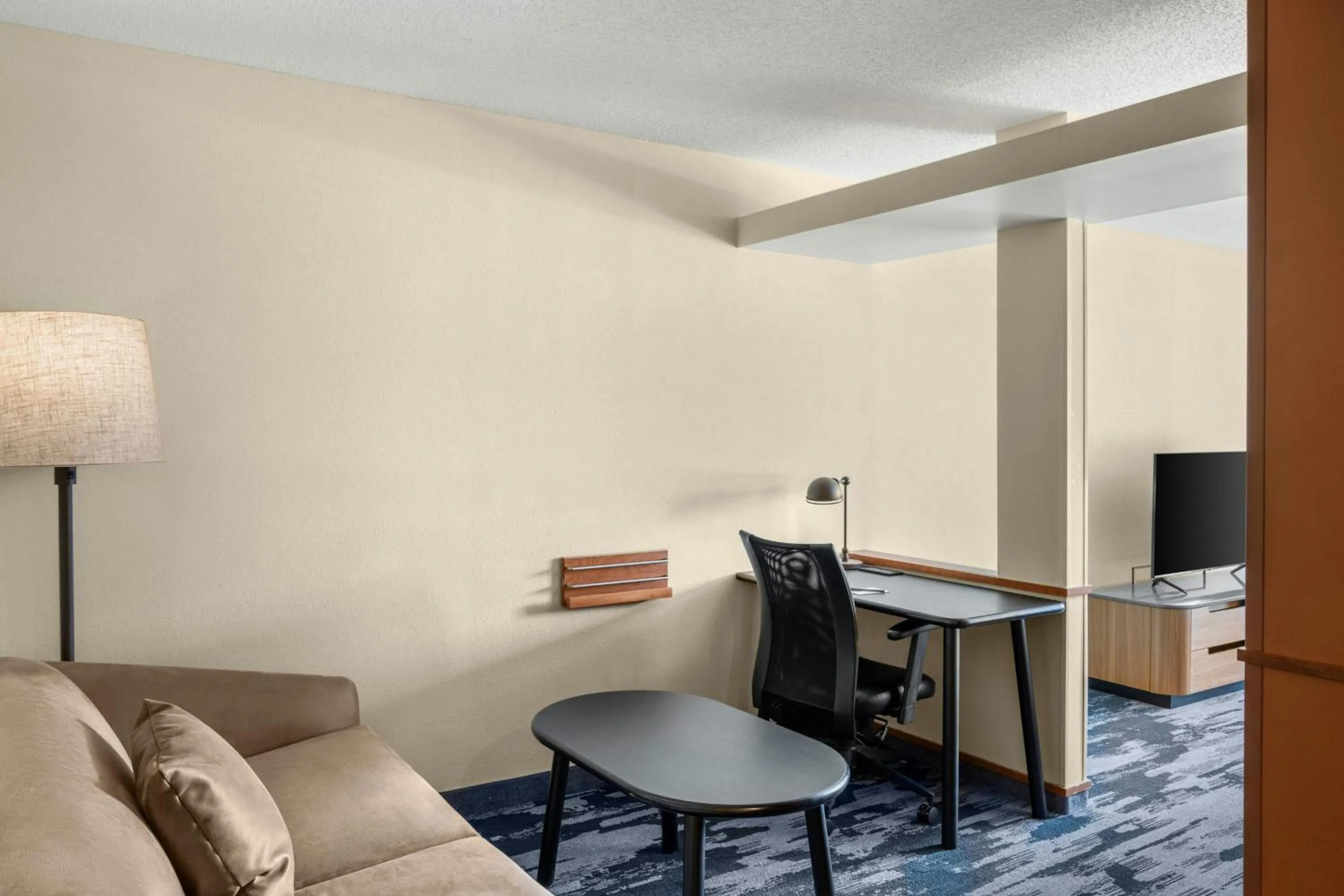 Living room in Fairfield Inn and Suites by Marriott Marion