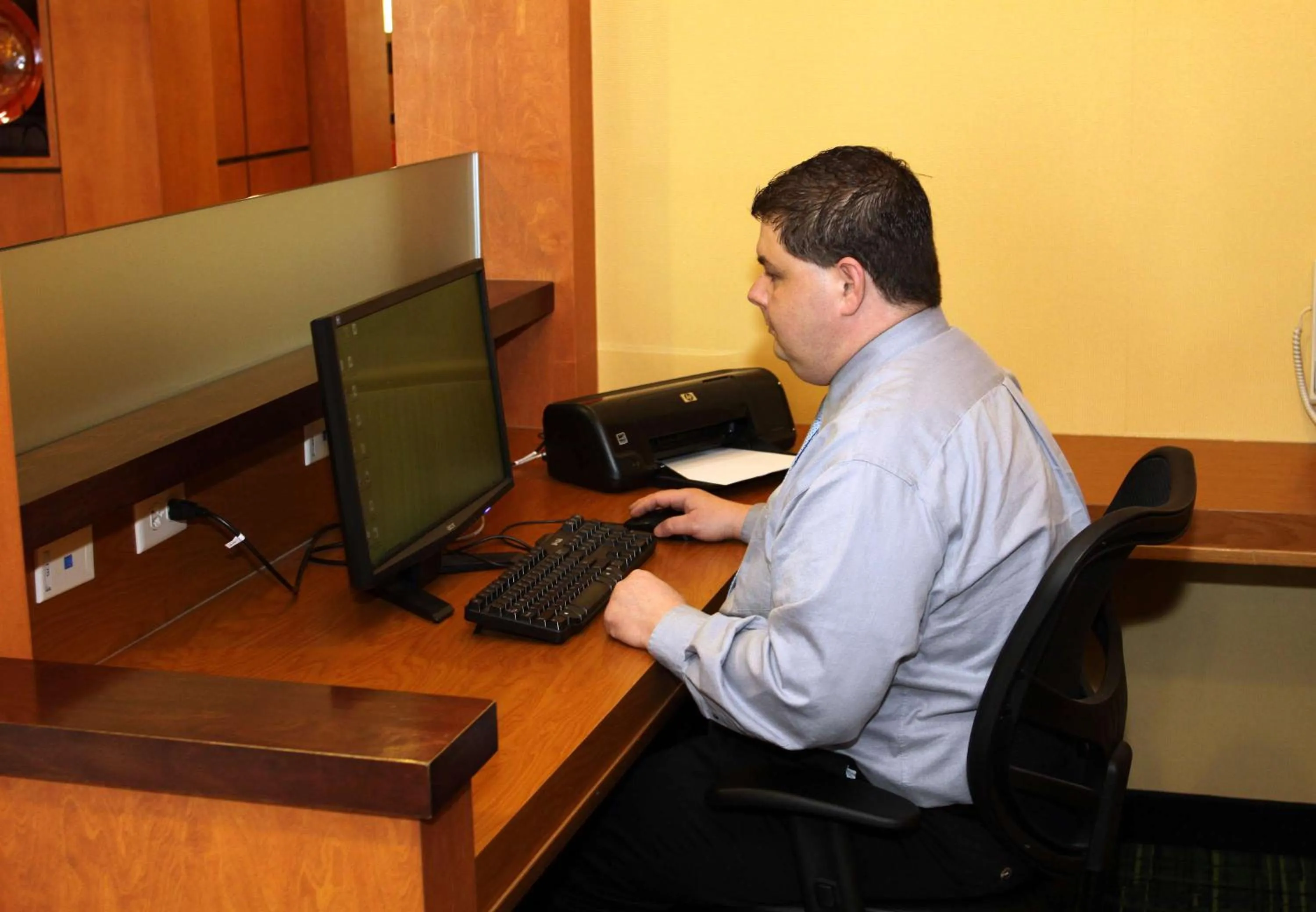 Business facilities in Fairfield Inn and Suites by Marriott Marion