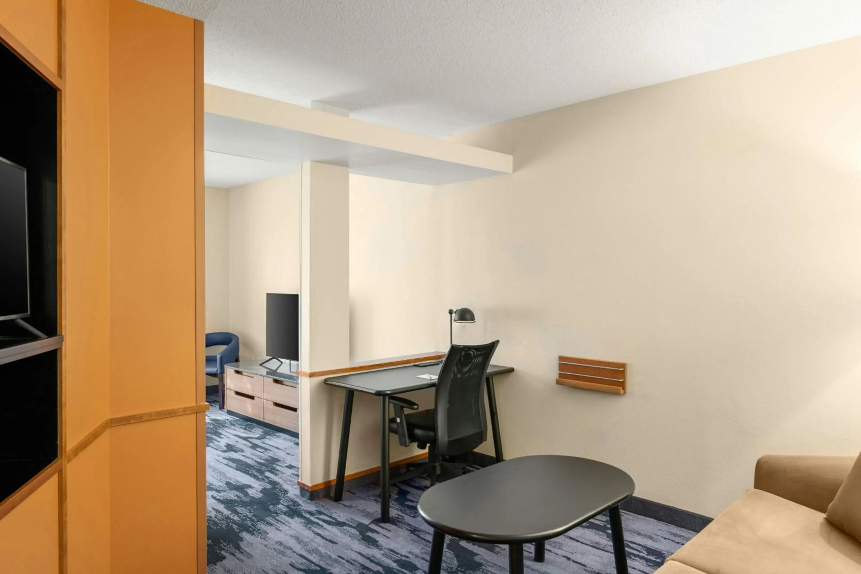 Photo of the whole room in Fairfield Inn and Suites by Marriott Marion