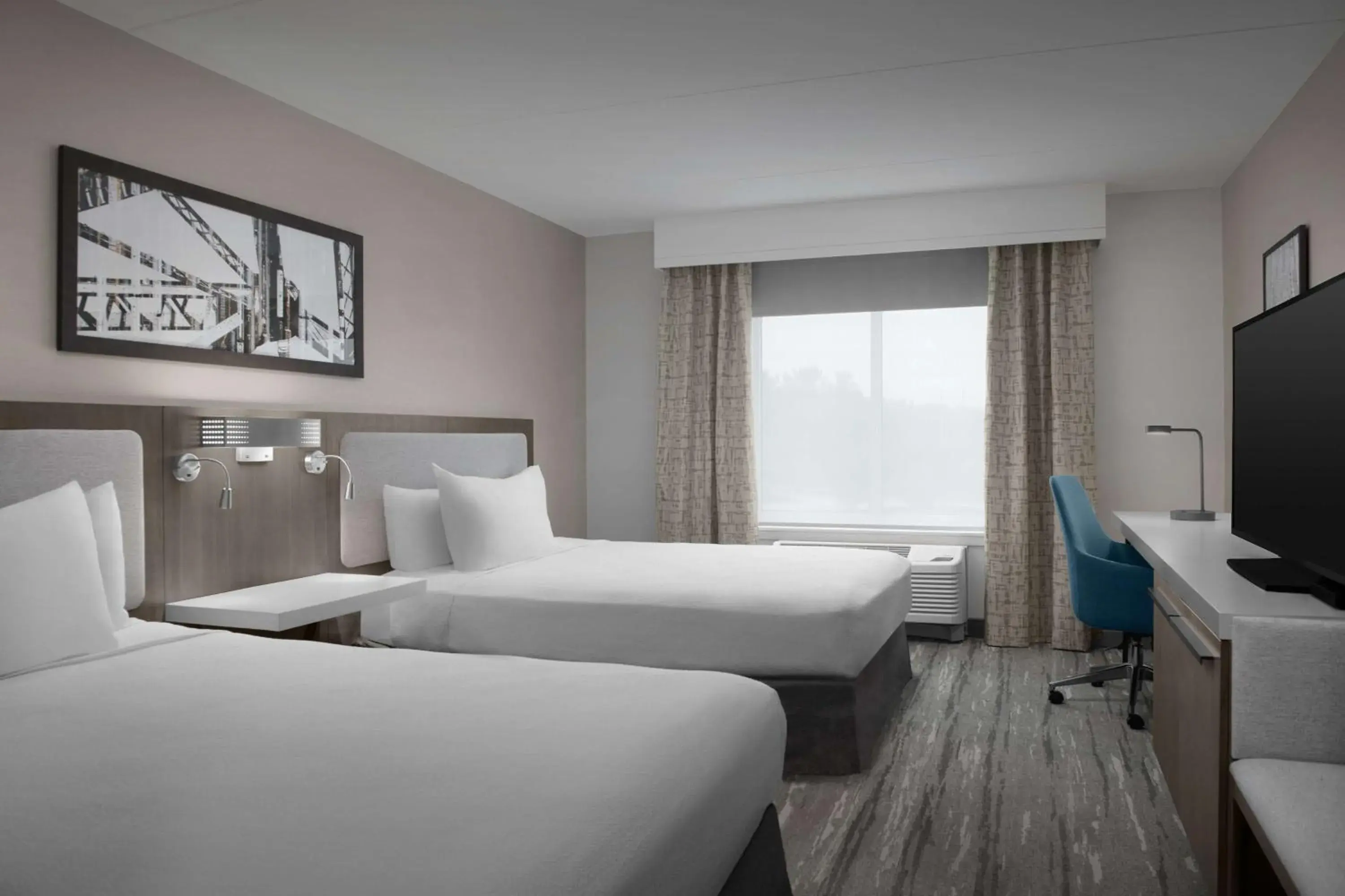 Bed in Hilton Garden Inn West Lafayette Wabash Landing Bed in Hilton Garden Inn West Lafayette Wabash Landing