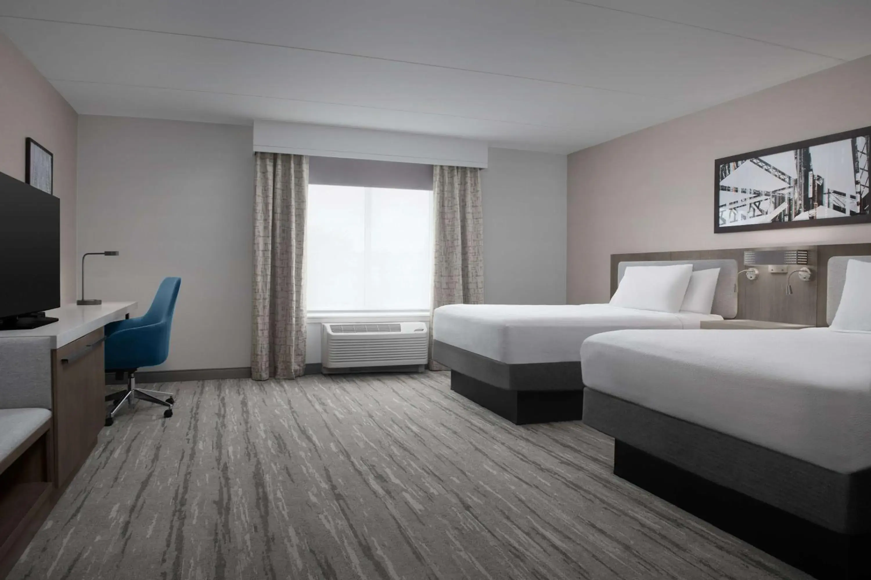 Bed in Hilton Garden Inn West Lafayette Wabash Landing Bed in Hilton Garden Inn West Lafayette Wabash Landing
