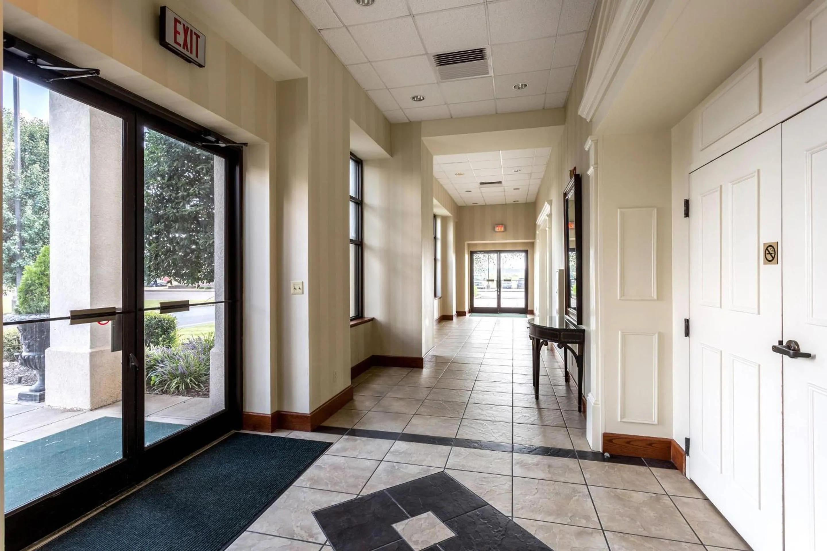 Lobby or reception in Quality Inn Union City US 51