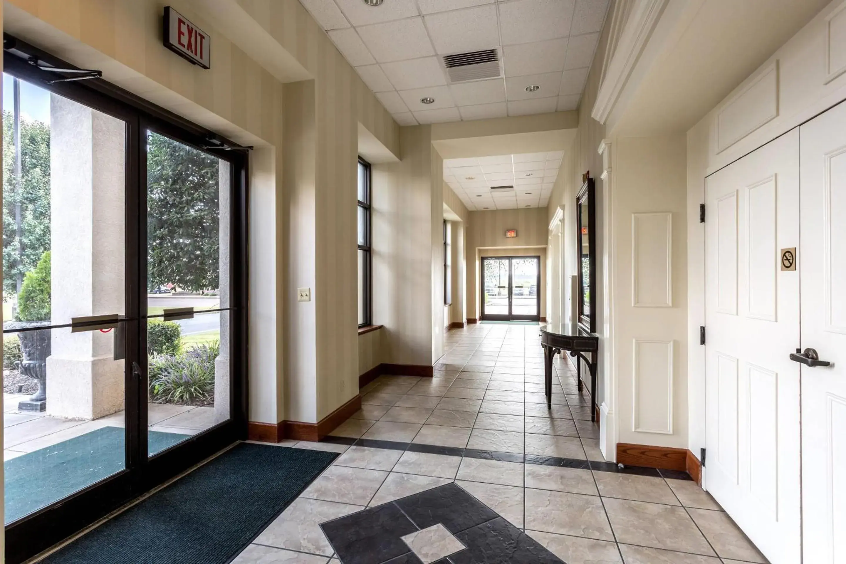 Lobby or reception in Quality Inn Union City US 51 Lobby or reception in Quality Inn Union City US 51