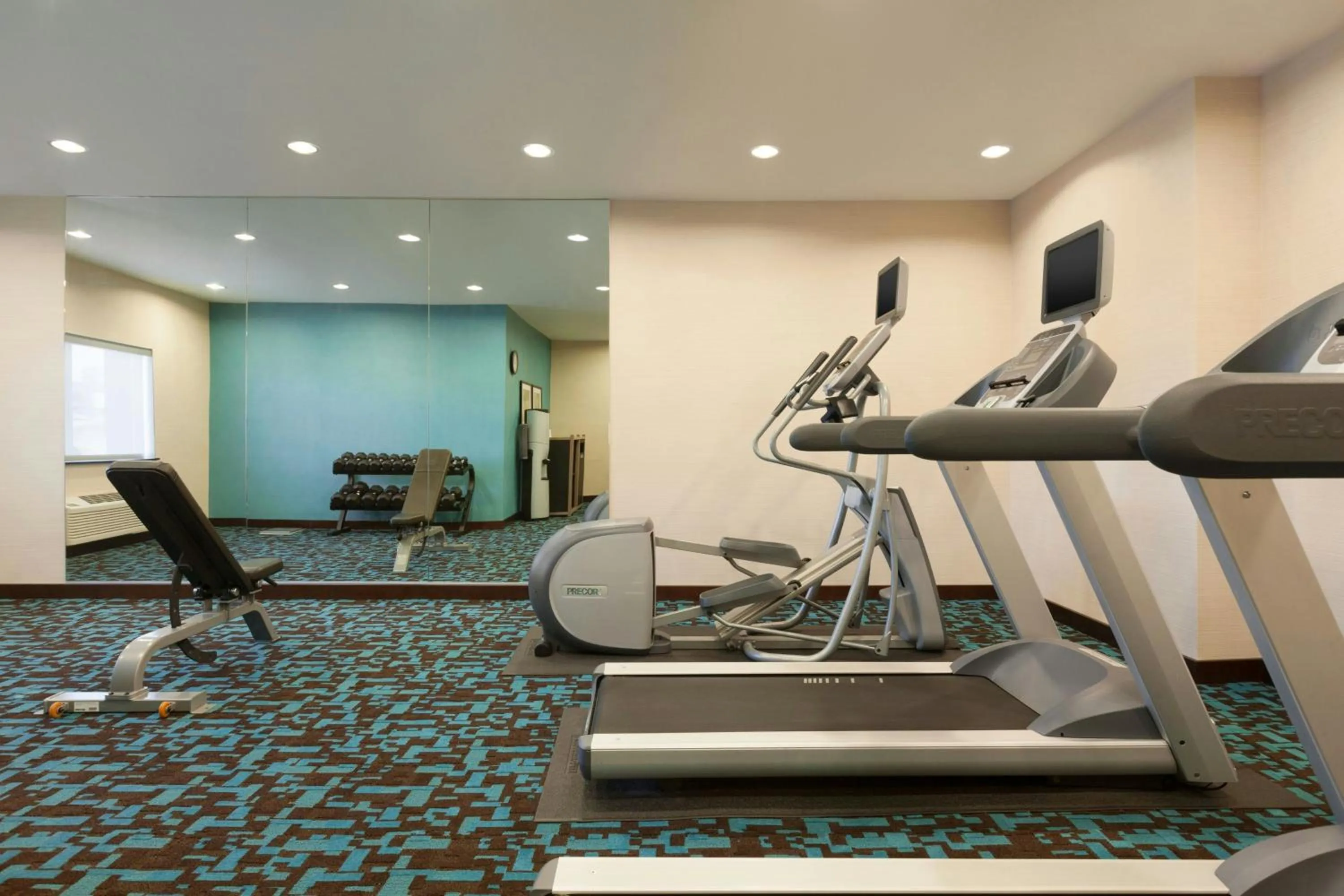 Fitness centre/facilities in Fairfield Inn & Suites Longview