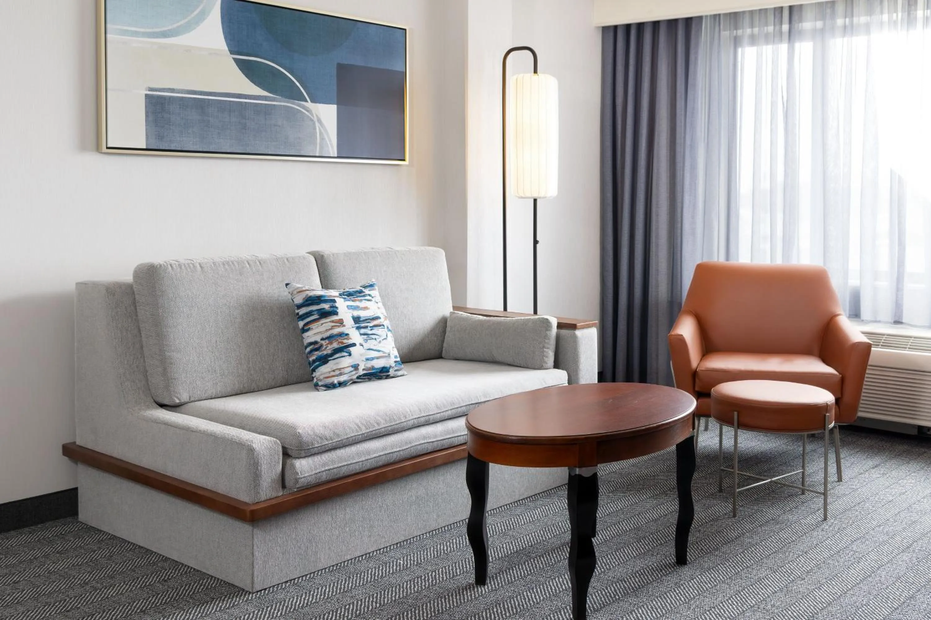 Living room in Courtyard by Marriott Ontario Rancho Cucamonga