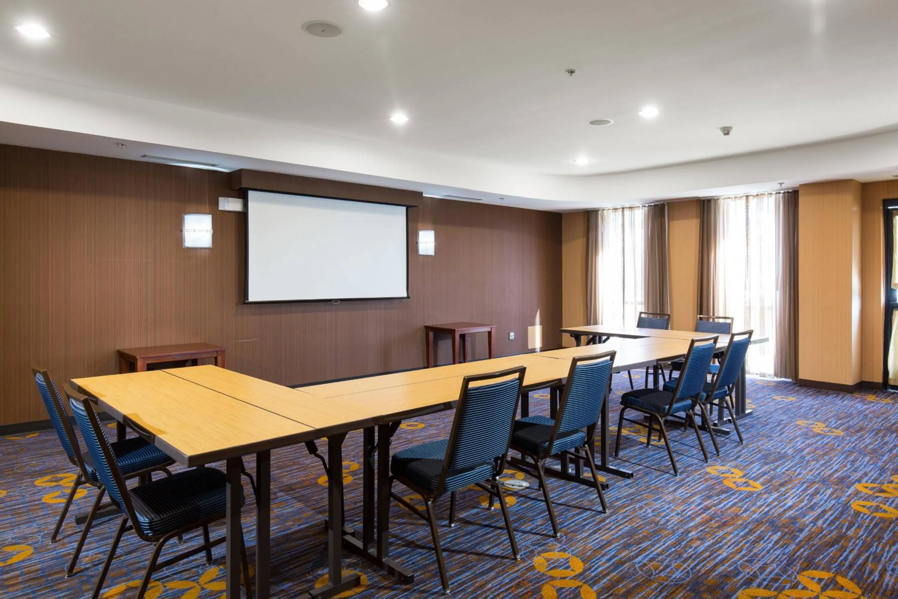 Meeting/conference room in Courtyard by Marriott Ontario Rancho Cucamonga