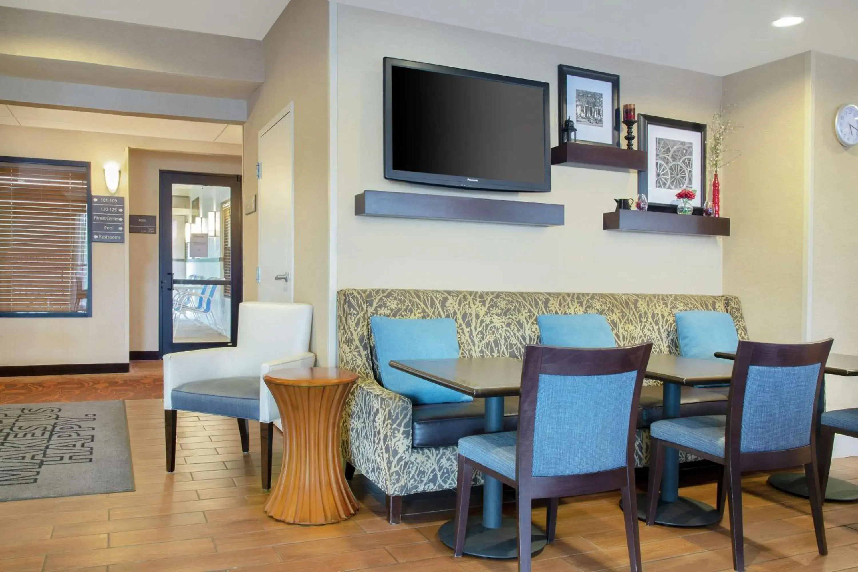 Lobby or reception in Hampton Inn Merrillville Lobby or reception in Hampton Inn Merrillville