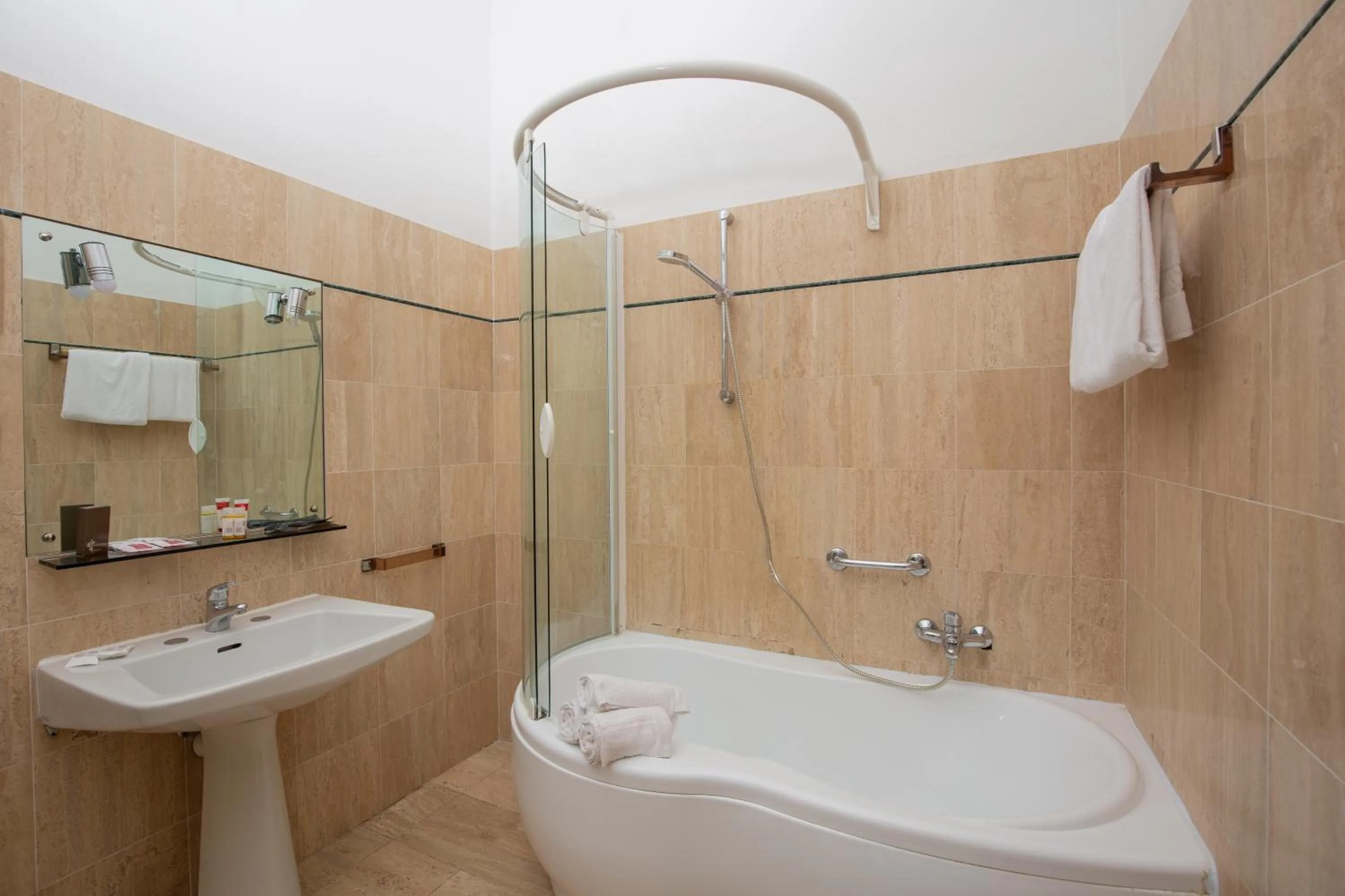 Toilet in Grand Hotel De Londres