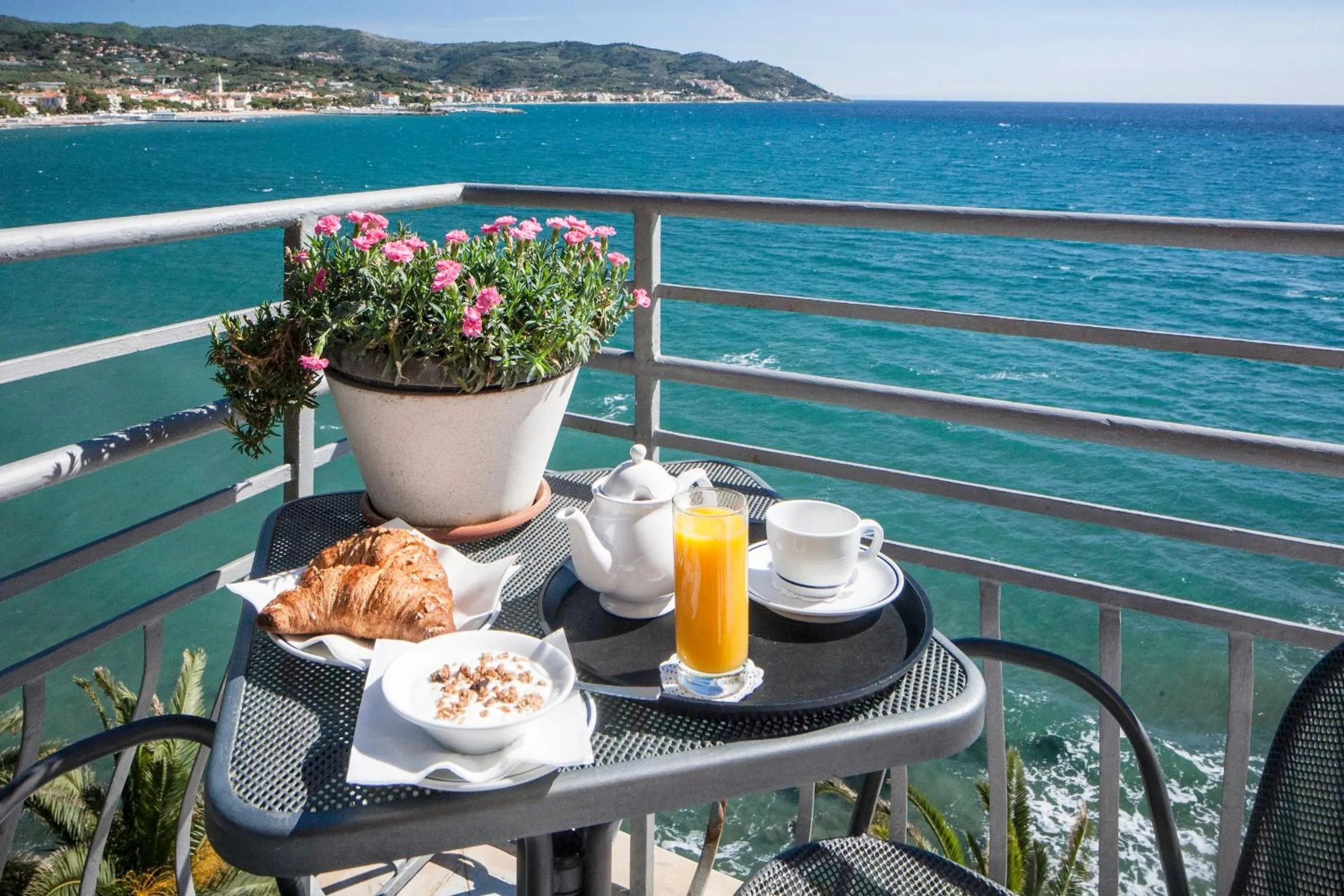 Food and drinks in Hotel Arc En Ciel