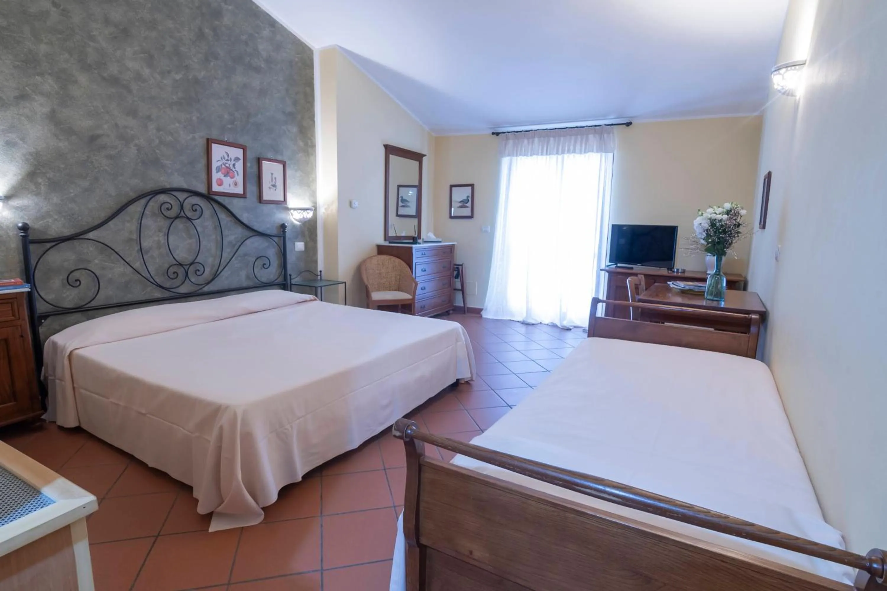 Bed in Antico Casale Di Scansano Resort