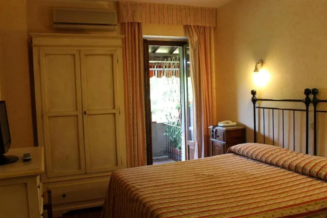 Superior Single Room - single occupancy in Antico Casale Di Scansano Resort Superior Single Room - single occupancy in Antico Casale Di Scansano Resort