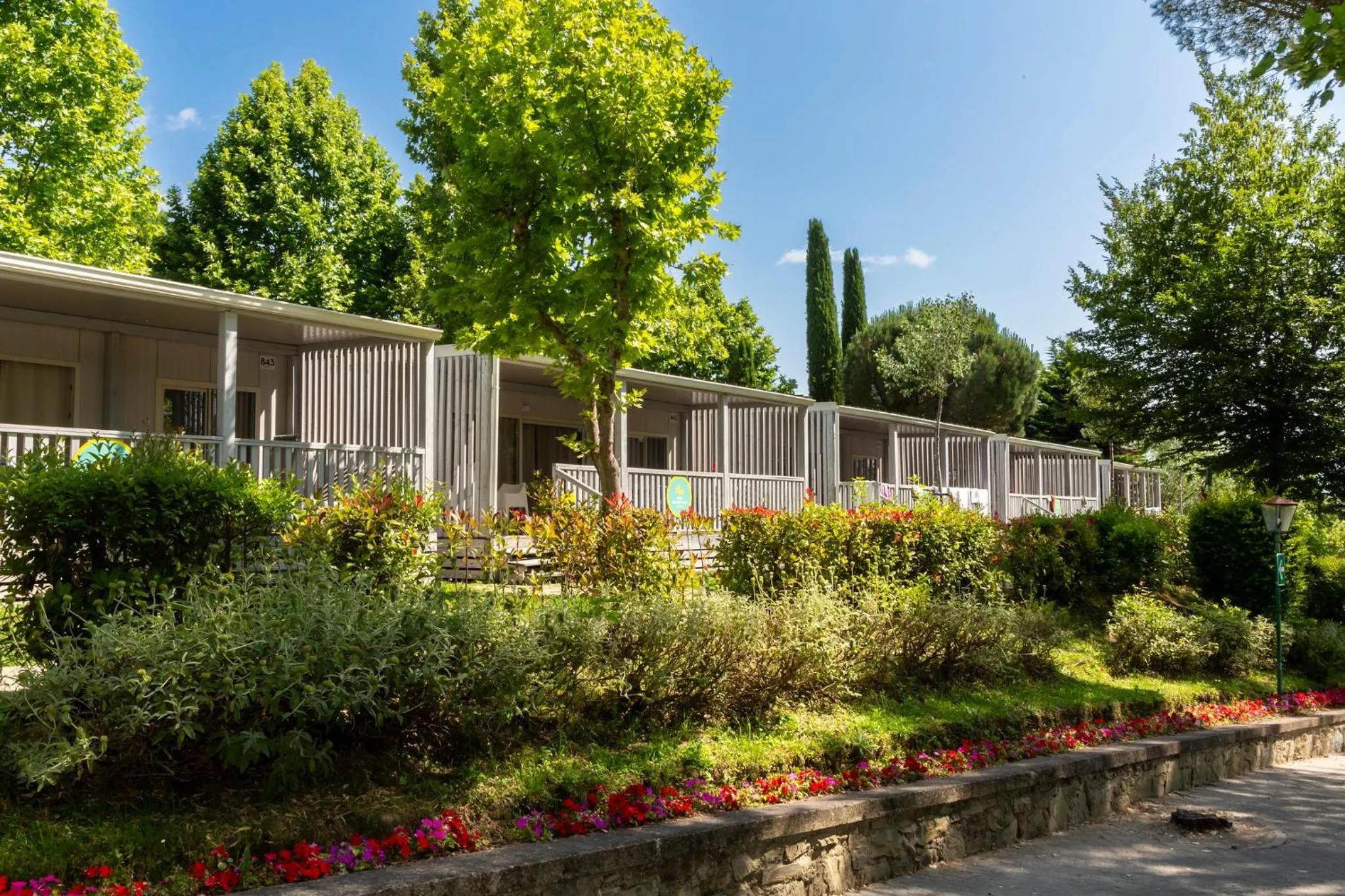 hu Norcenni Girasole village